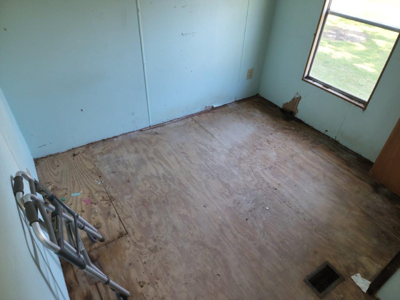 M/H NORTH (221000.10) - Residential