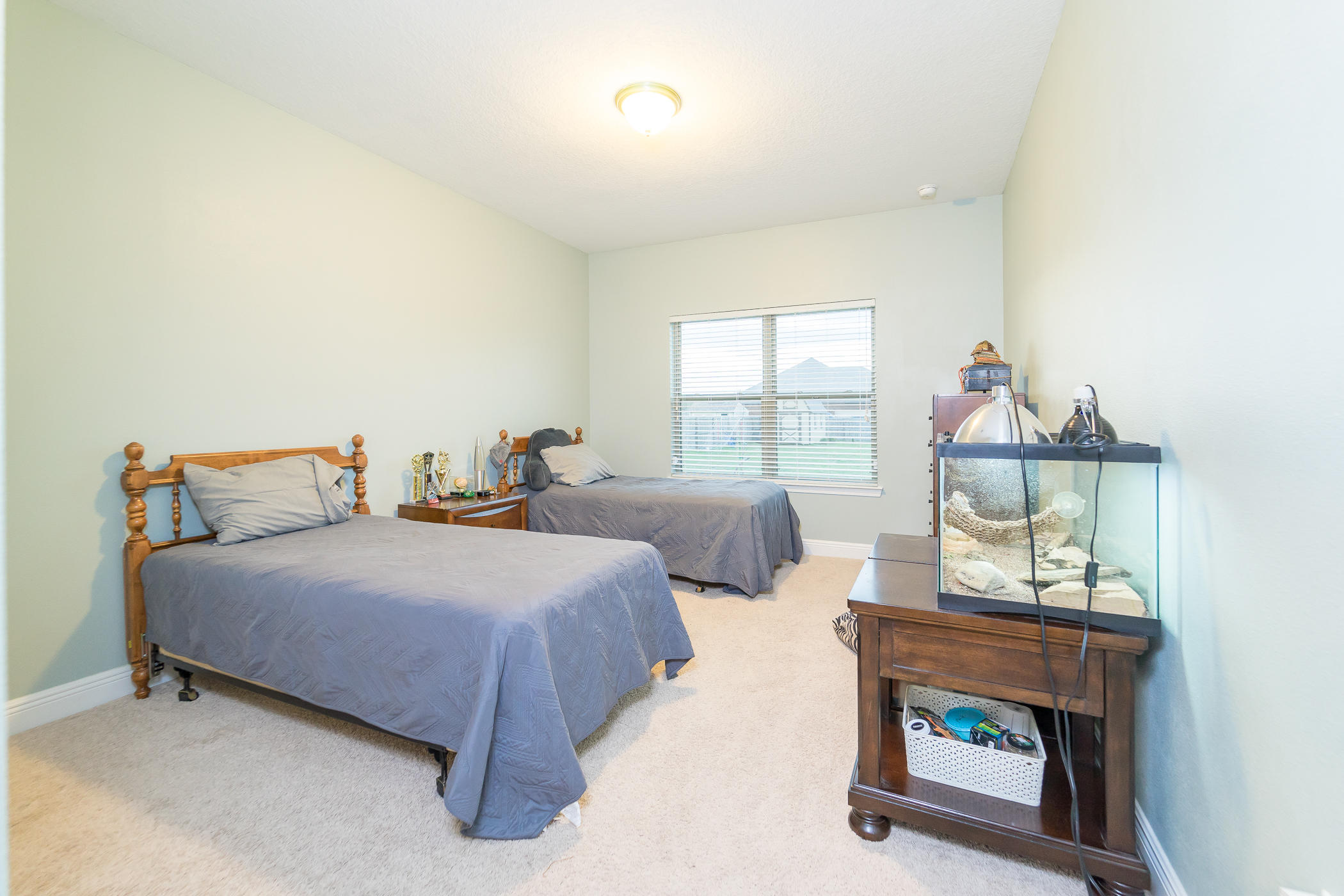 BROWNSTONE MANOR - Residential