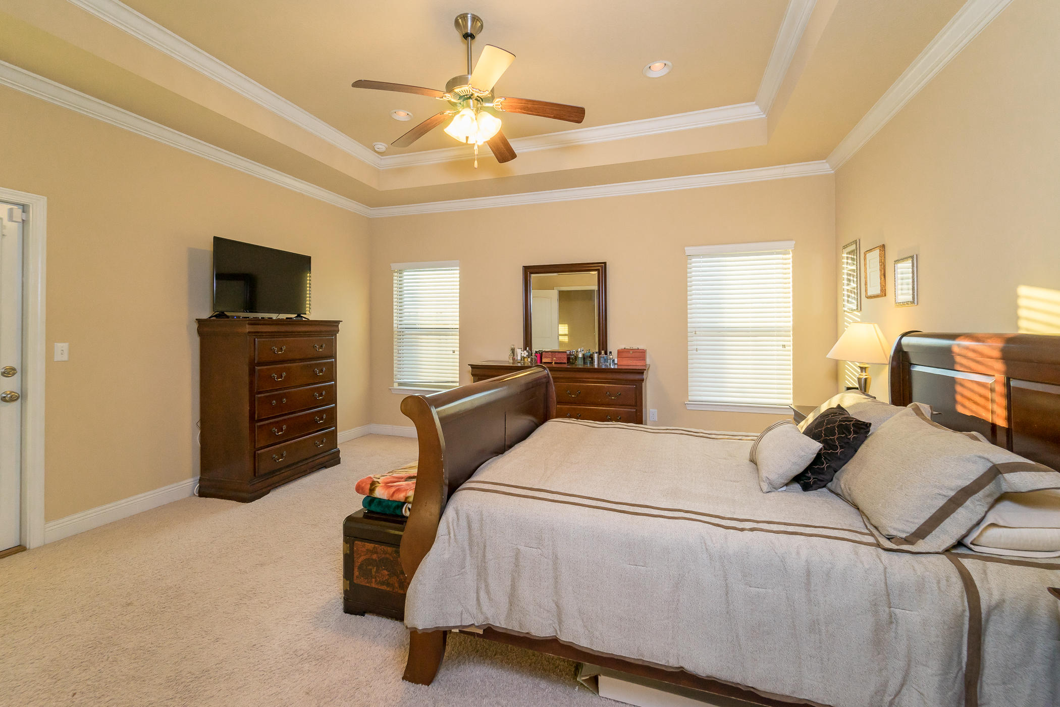 BROWNSTONE MANOR - Residential