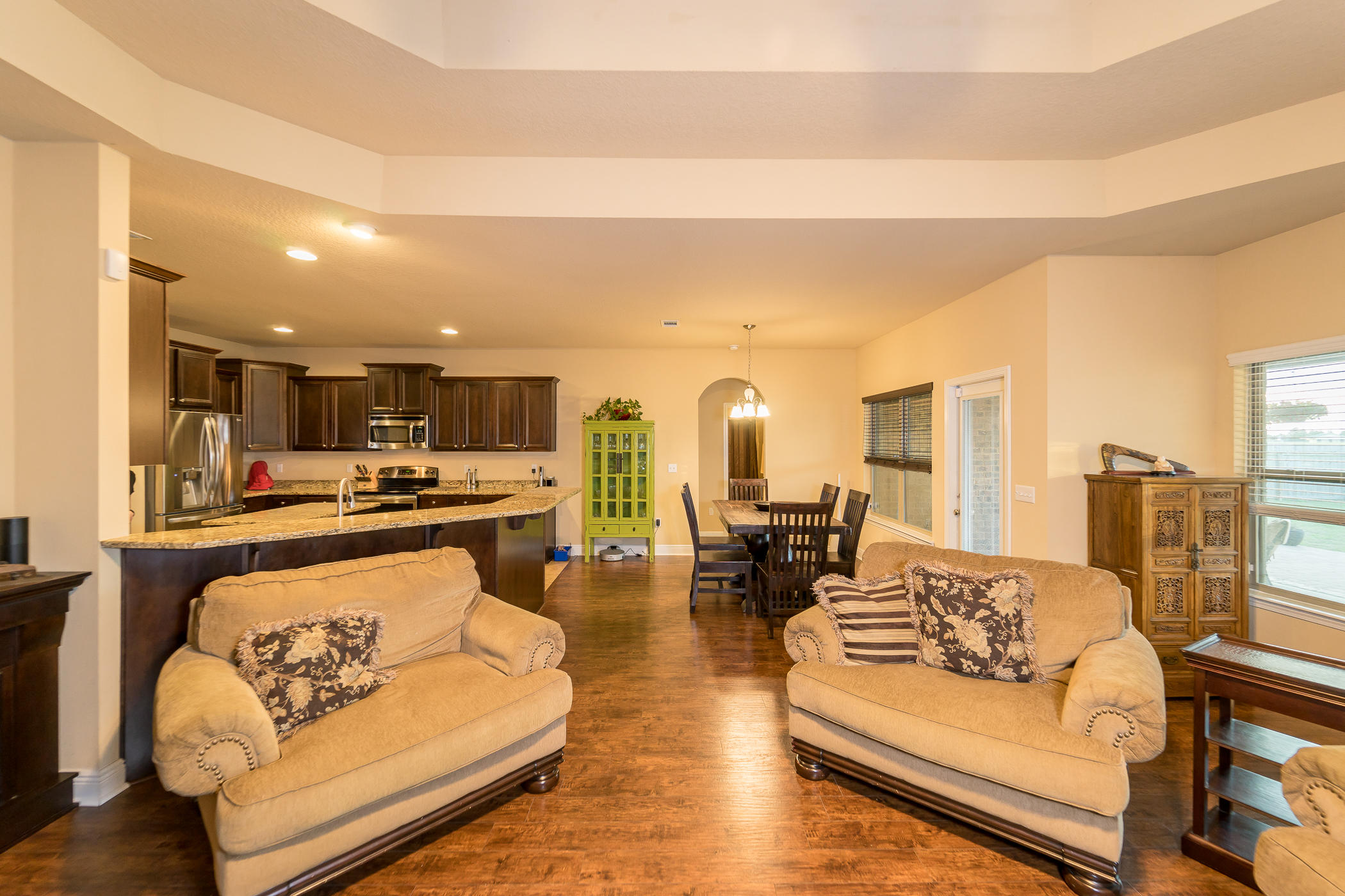 BROWNSTONE MANOR - Residential