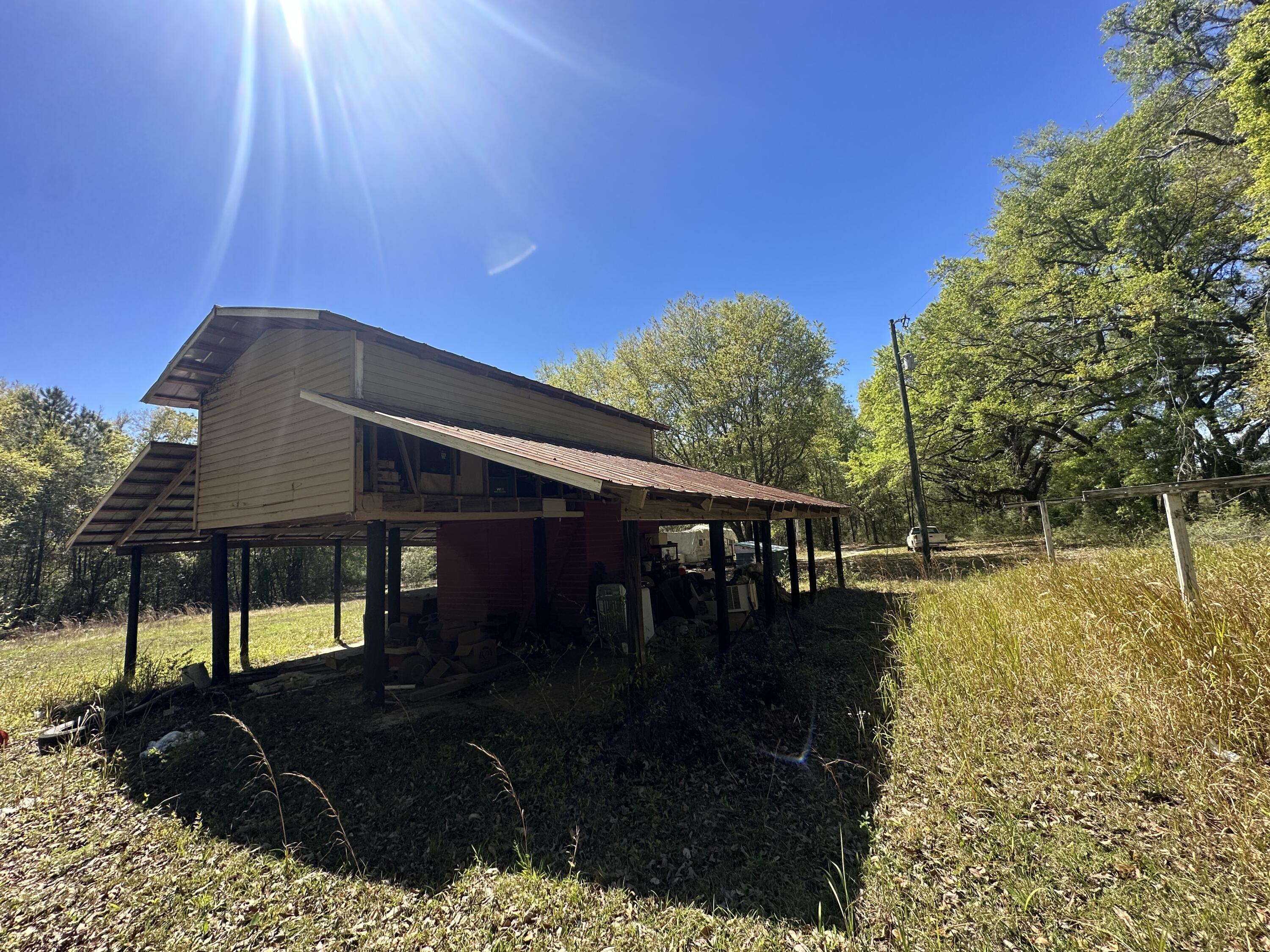 METES & BOUNDS - Land