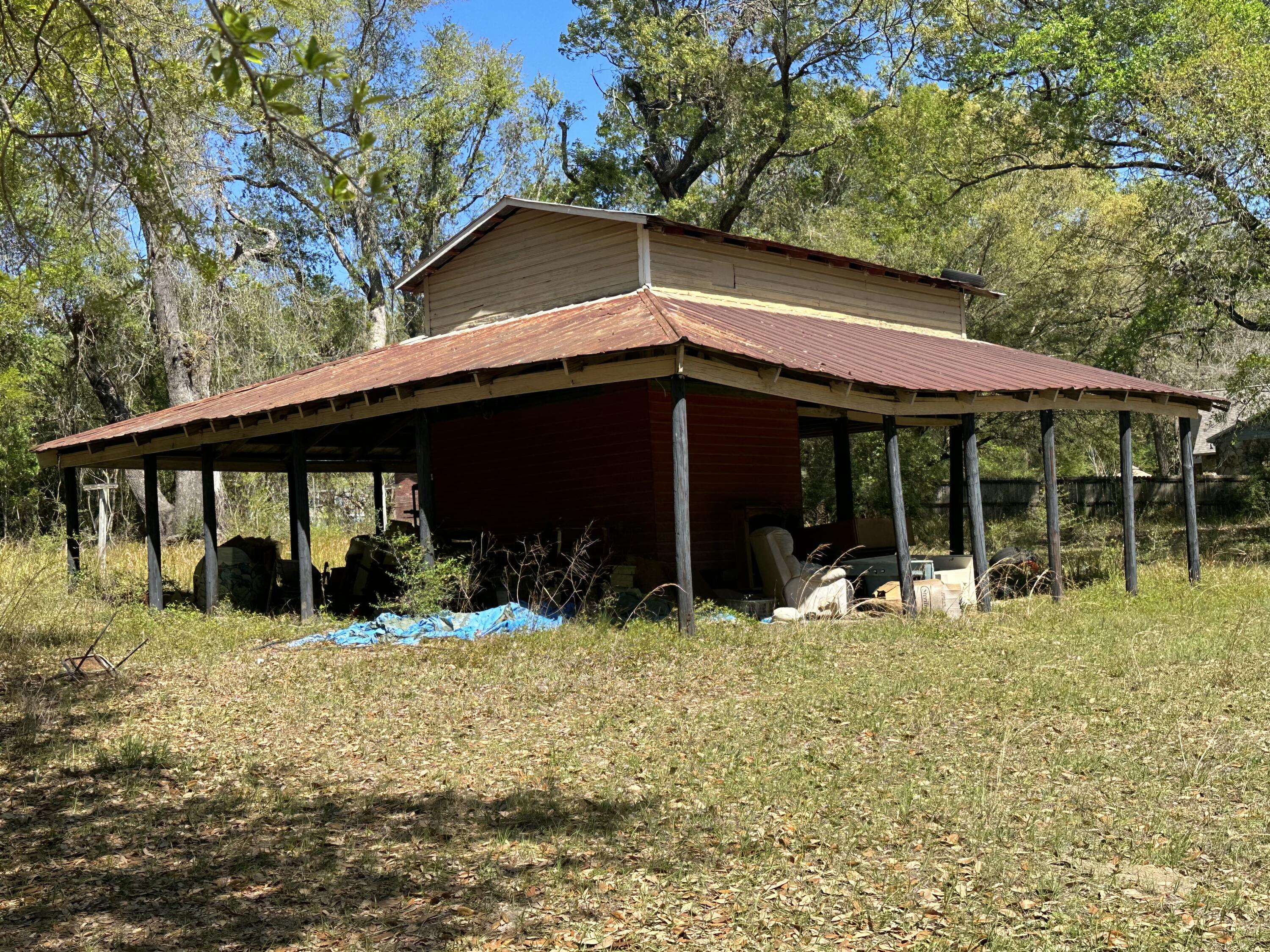 METES & BOUNDS - Land