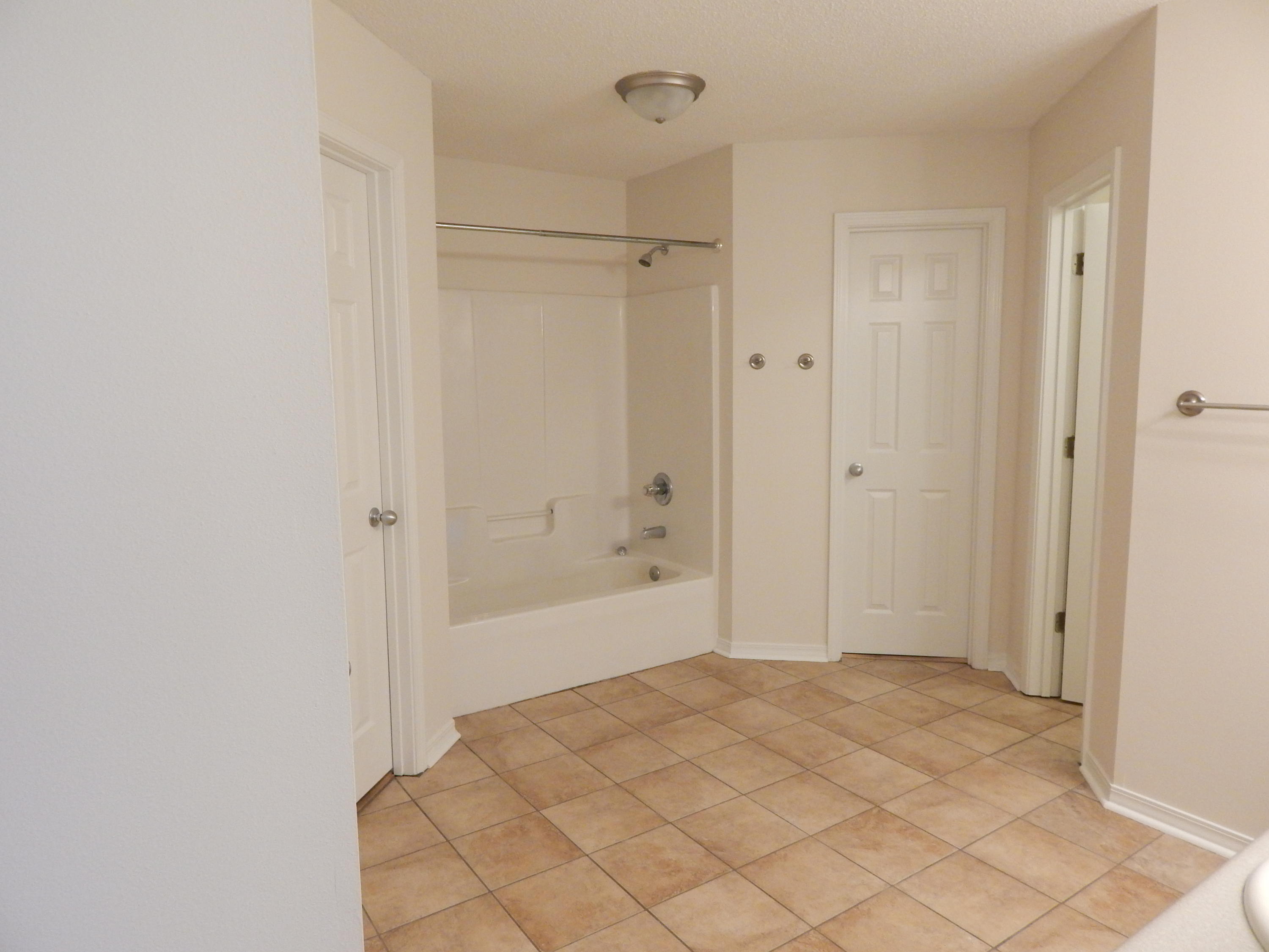 CHEROKEE BEND S/D - Residential