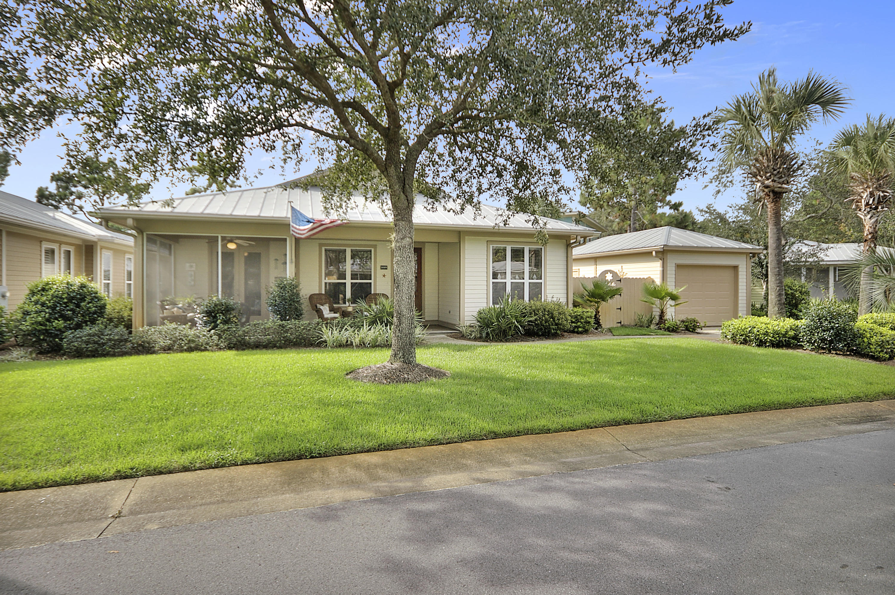 CRYSTAL LAKE AT SANDESTIN - Residential