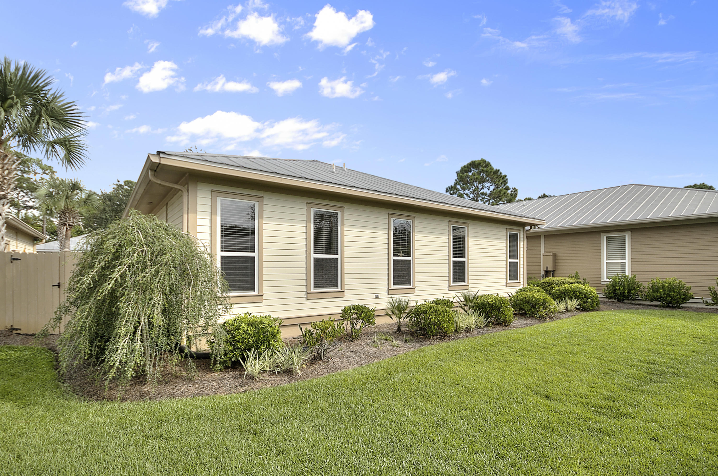 CRYSTAL LAKE AT SANDESTIN - Residential