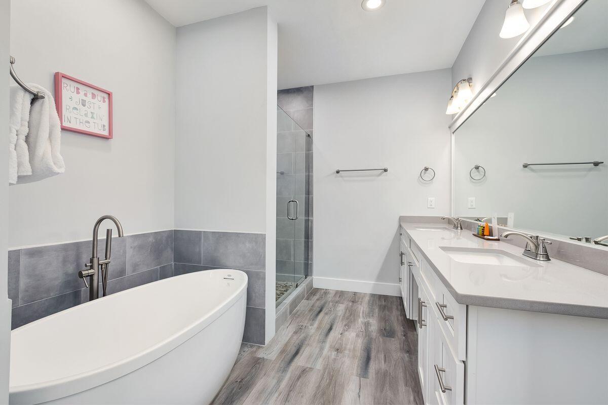 FRANGISTA BEACH 2ND ADDN - Residential