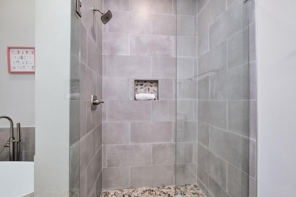 FRANGISTA BEACH 2ND ADDN - Residential