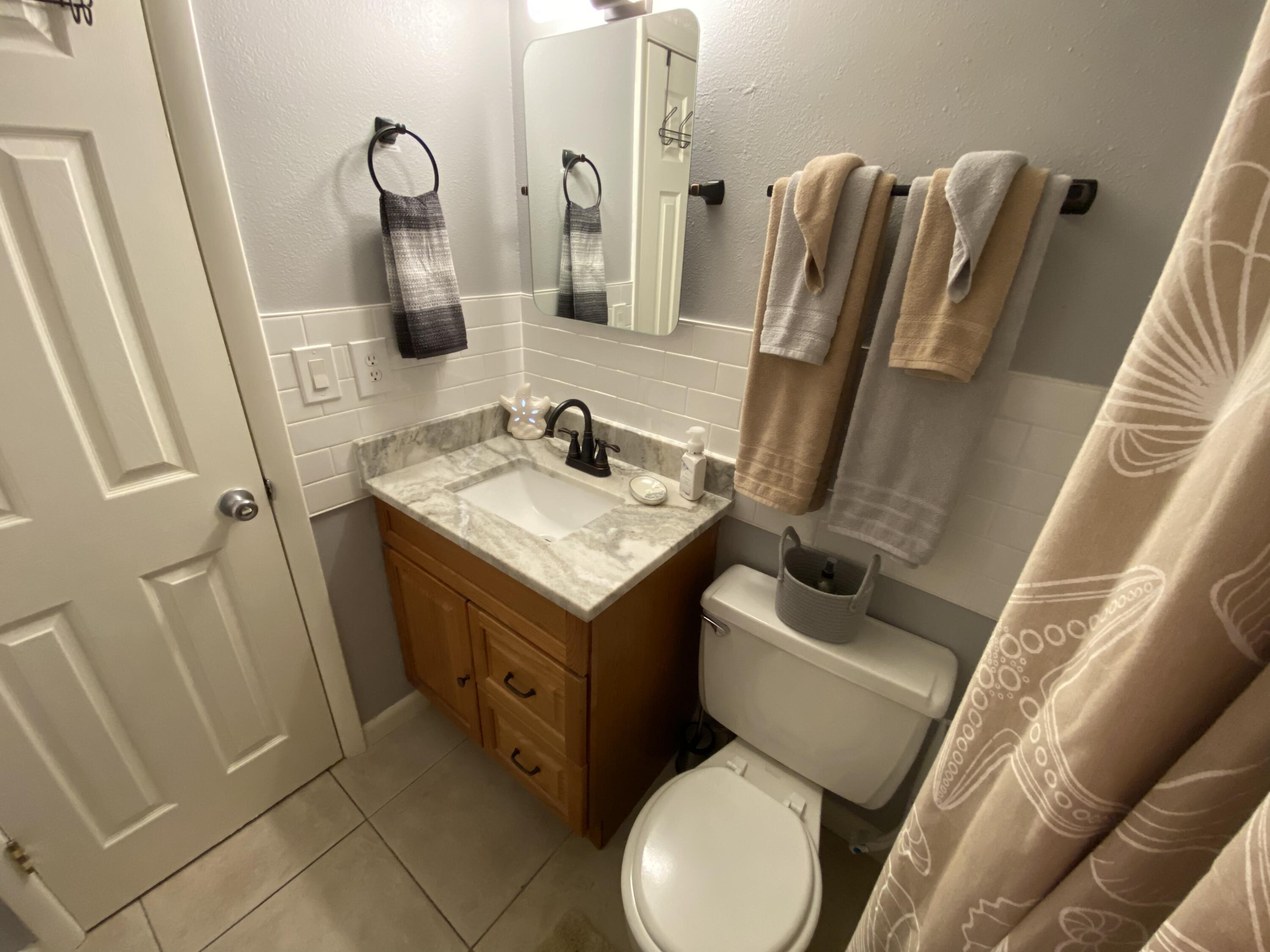 CEDARS CONDO - Residential Lease