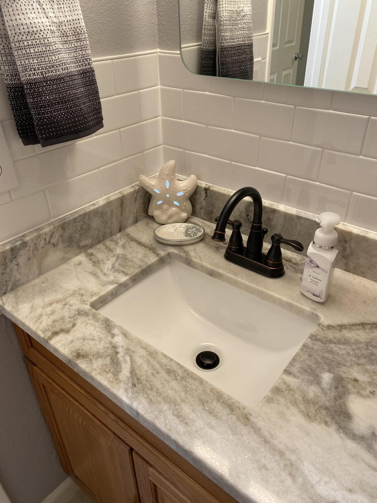 CEDARS CONDO - Residential Lease