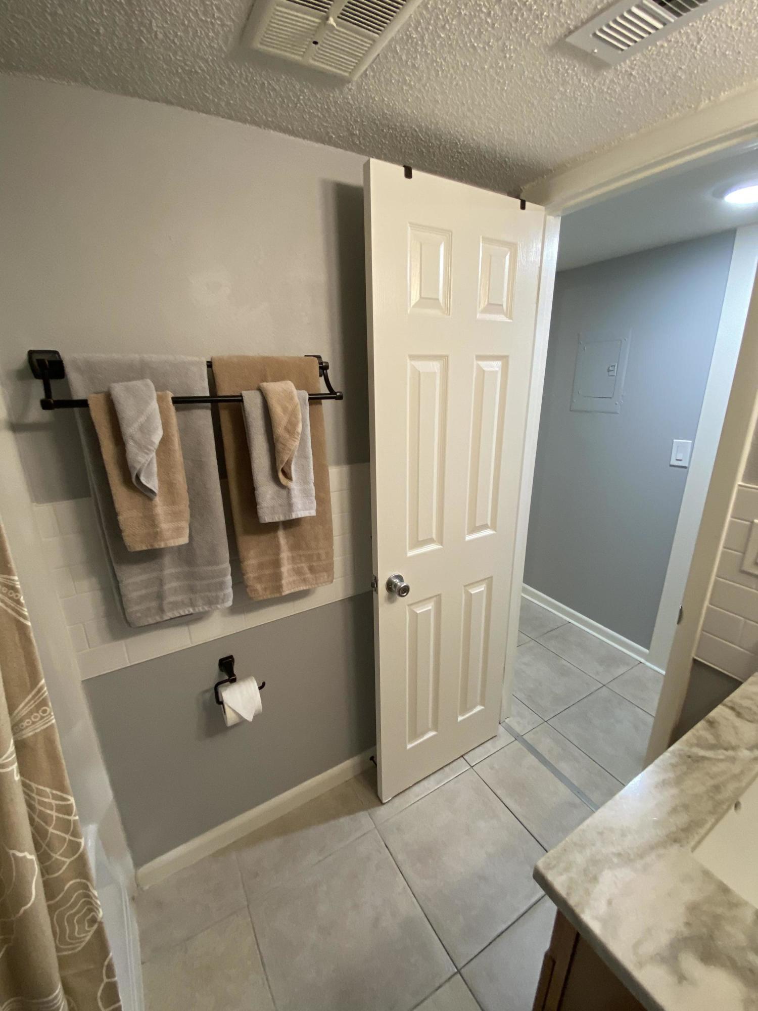 CEDARS CONDO - Residential Lease