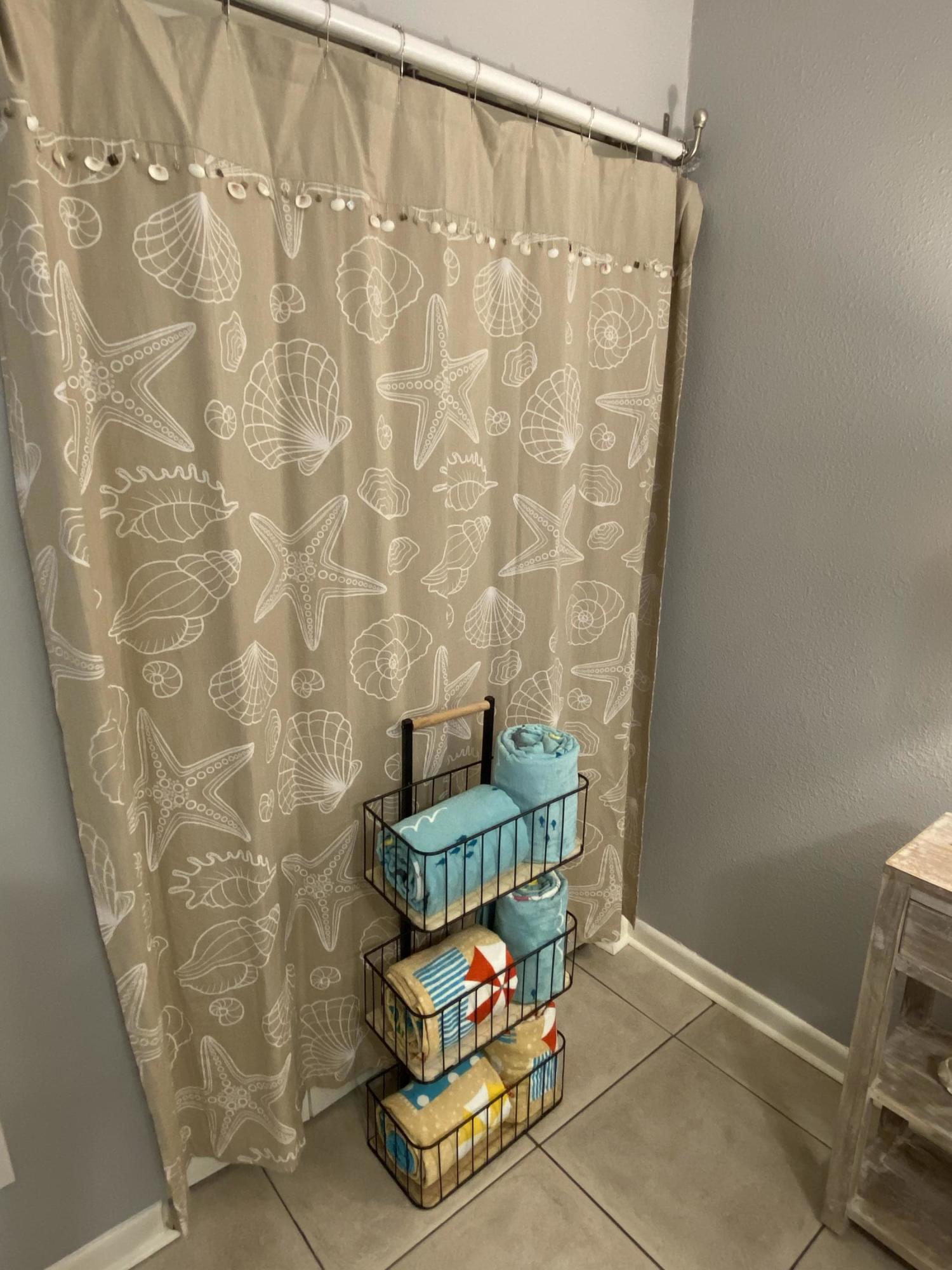 CEDARS CONDO - Residential Lease