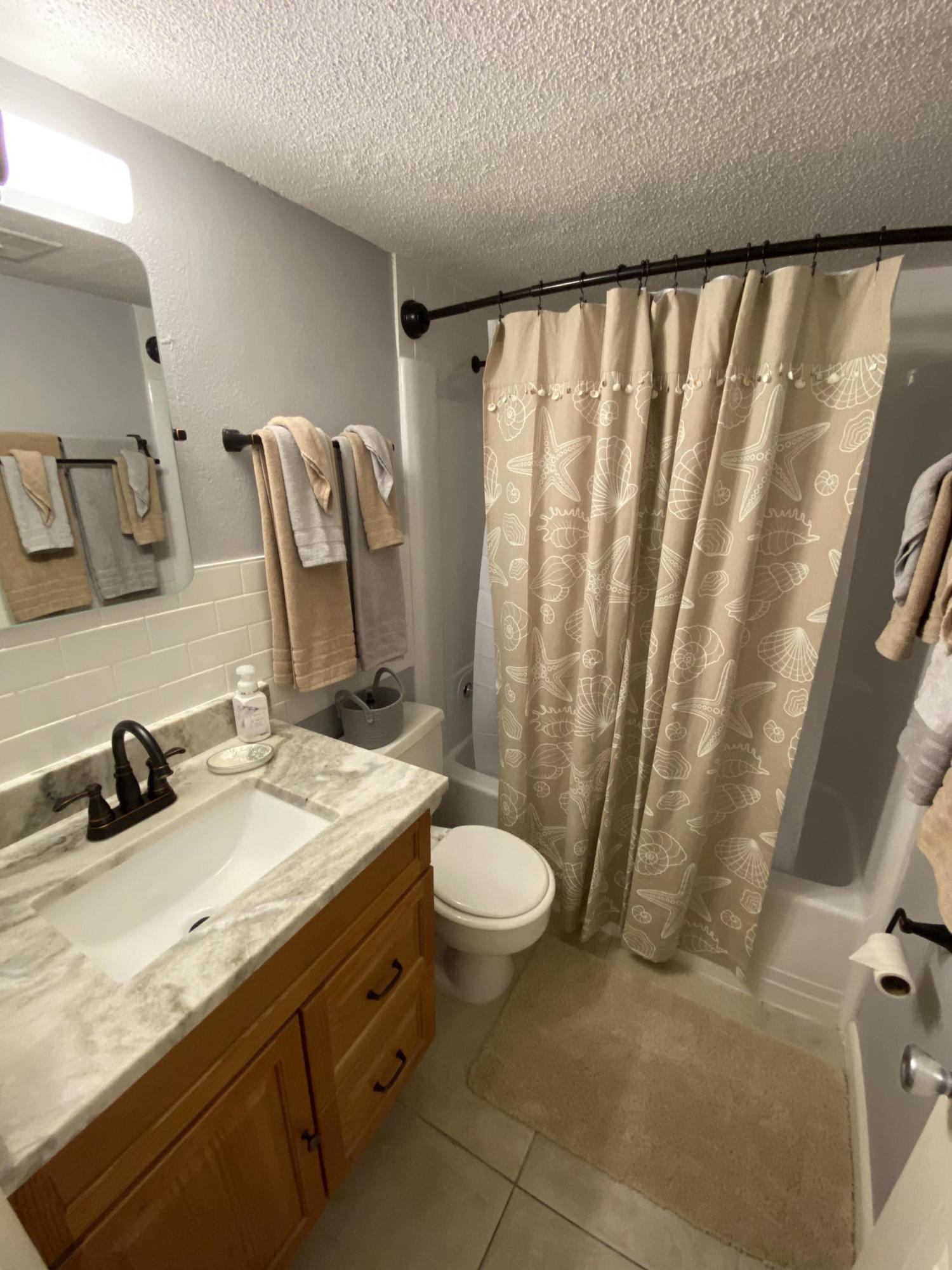 CEDARS CONDO - Residential Lease