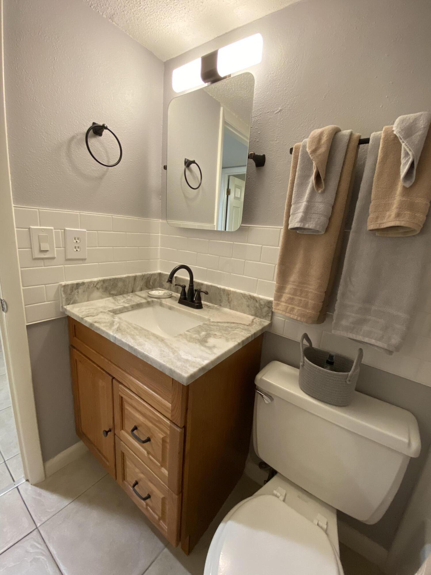 CEDARS CONDO - Residential Lease