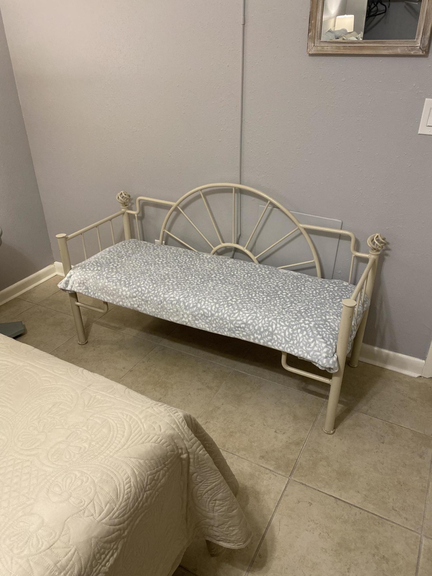 CEDARS CONDO - Residential Lease