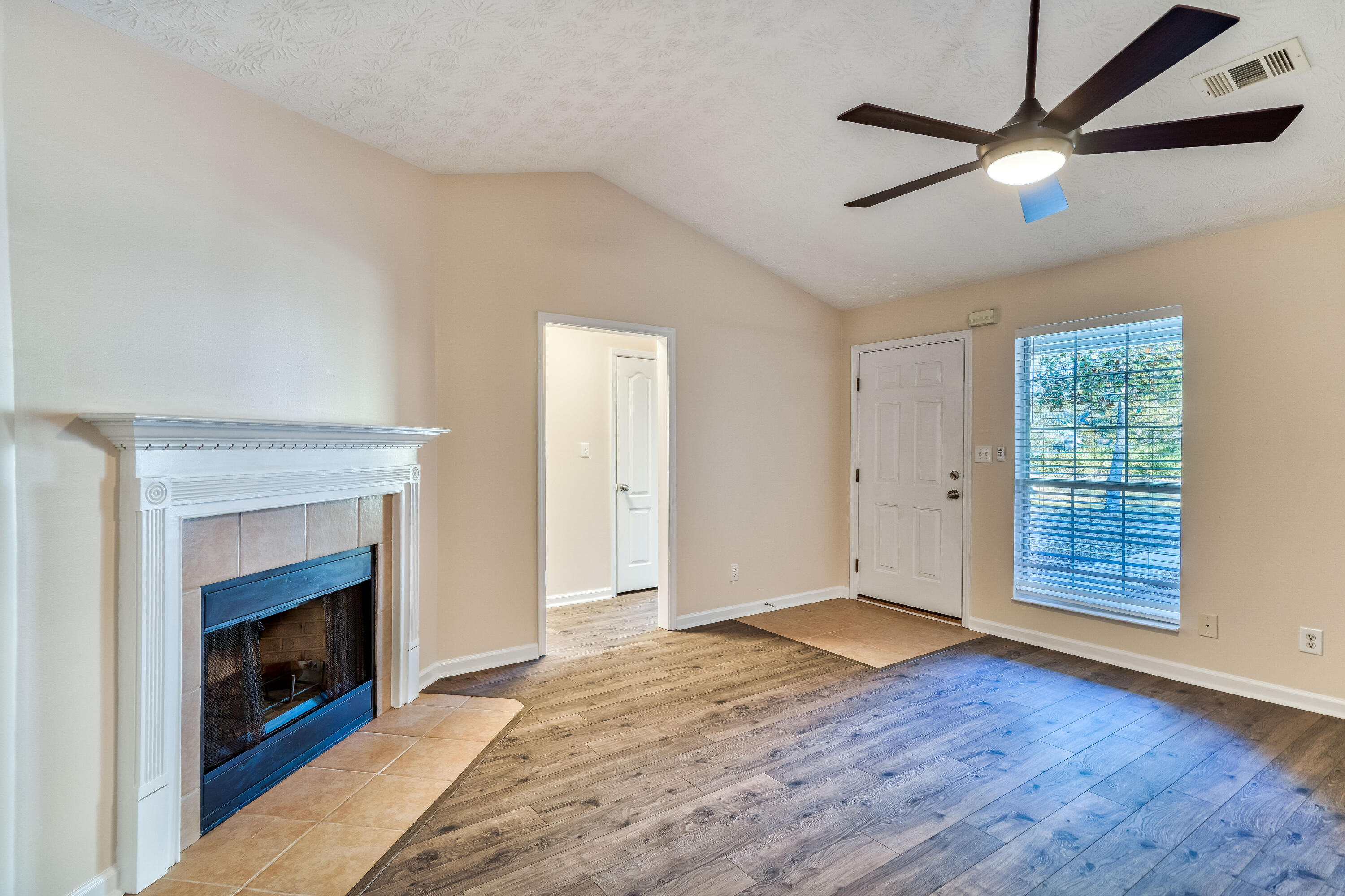 MALLET BAYOU S/D - Residential Lease