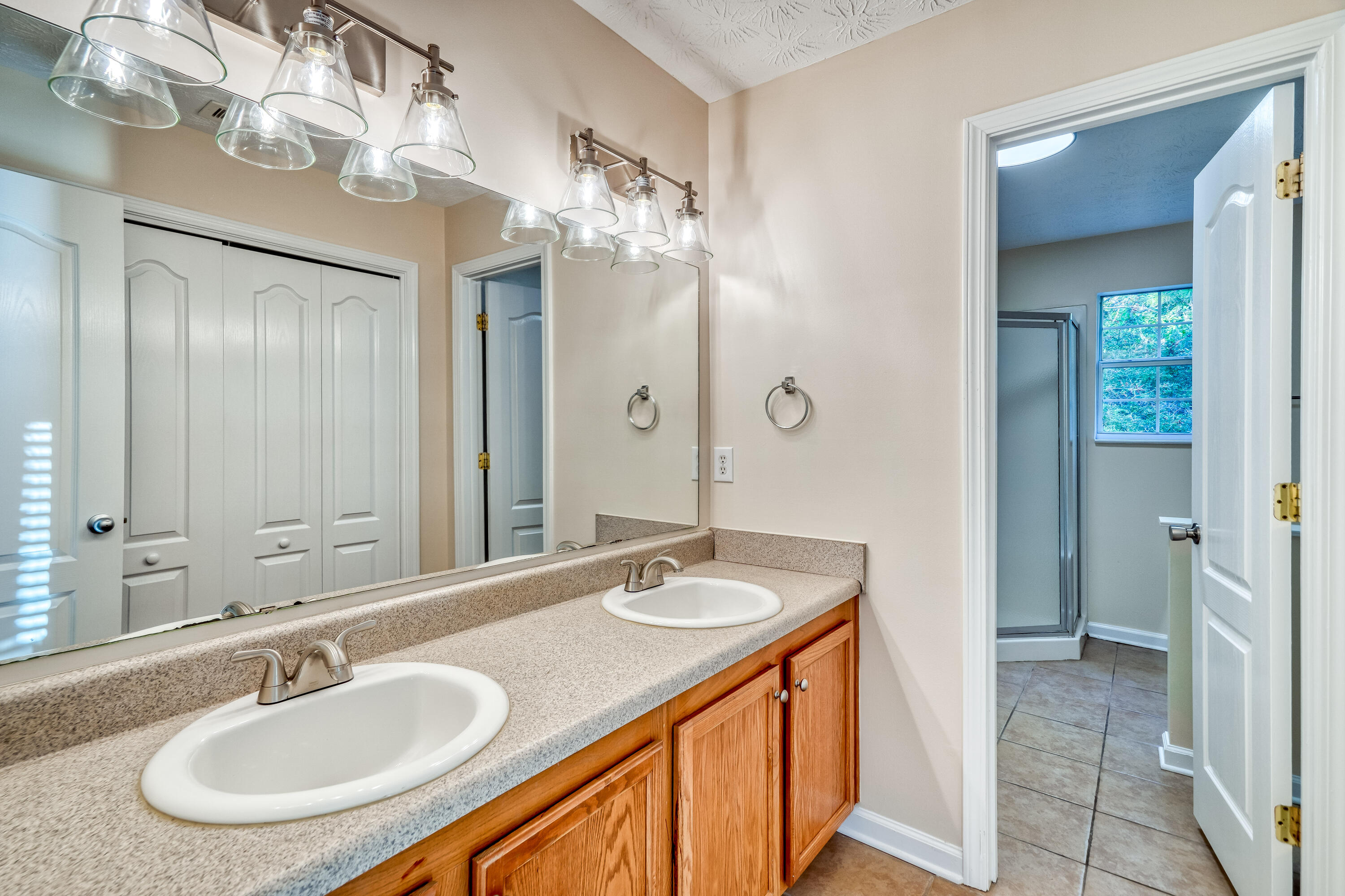 MALLET BAYOU S/D - Residential Lease