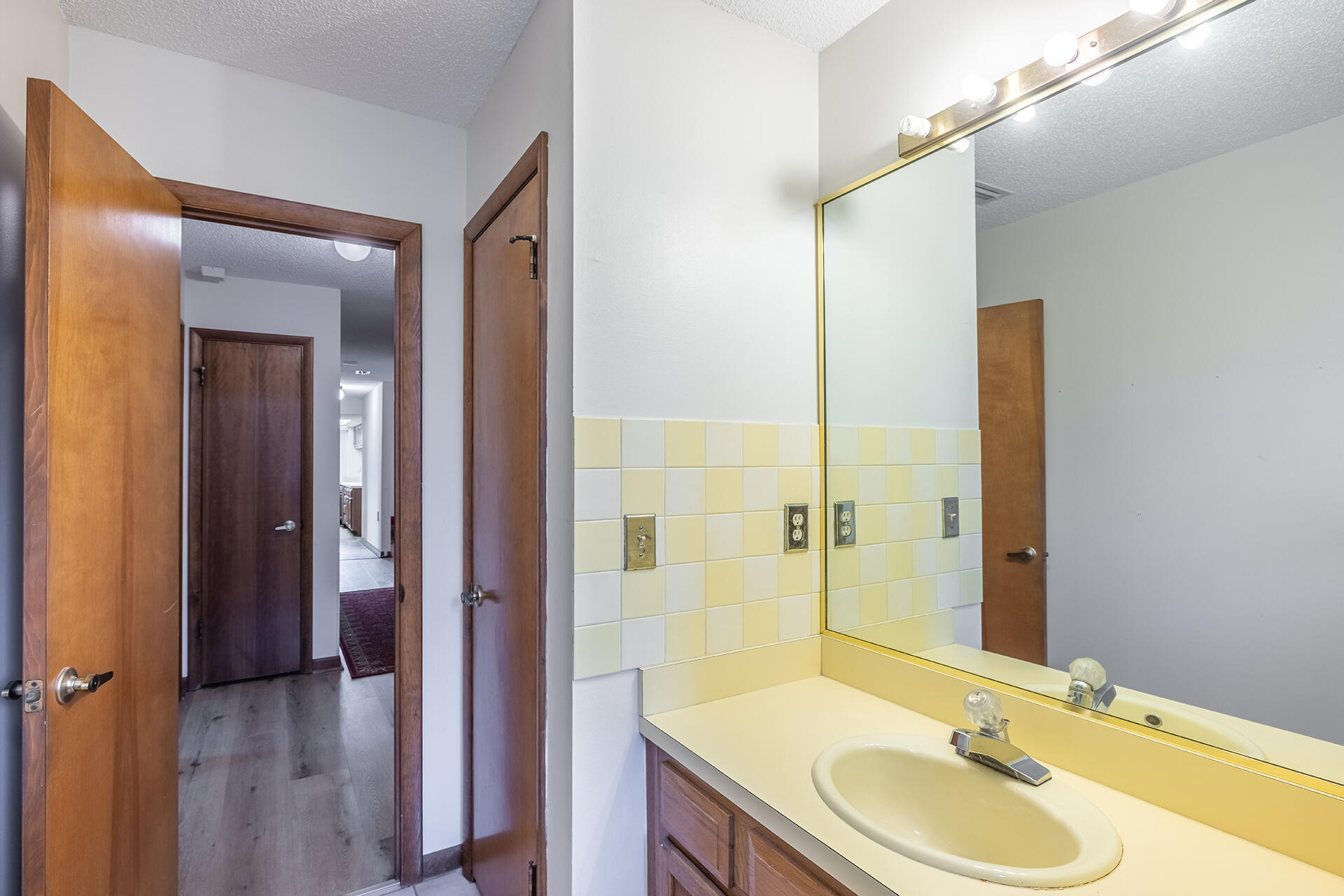 EDGEWATER VILLAGE NORTH - Residential