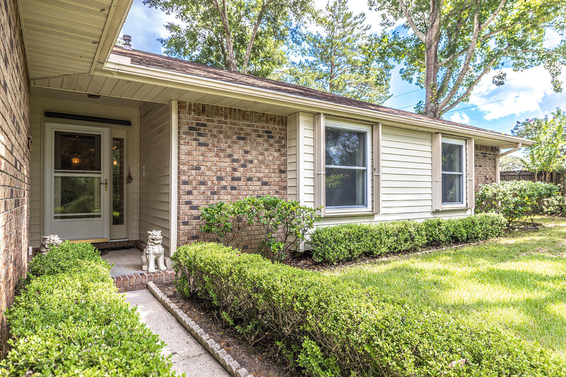 EDGEWATER VILLAGE NORTH - Residential