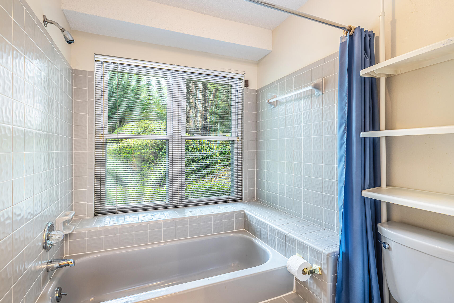 EDGEWATER VILLAGE NORTH - Residential