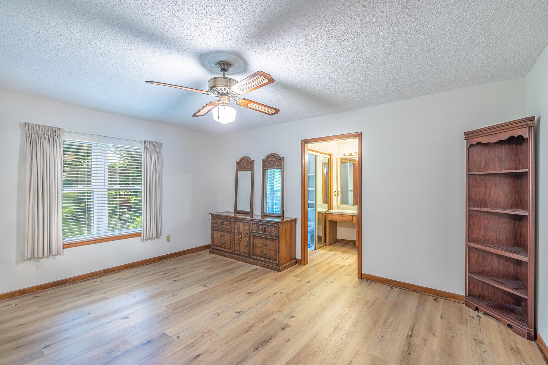 EDGEWATER VILLAGE NORTH - Residential