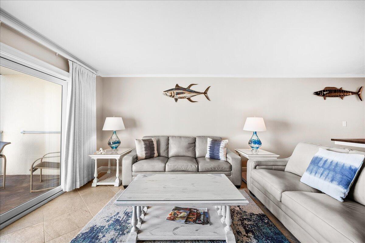 ISLANDER CONDO - Residential