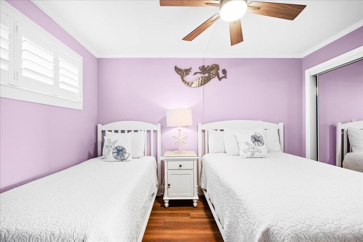 ISLANDER CONDO - Residential