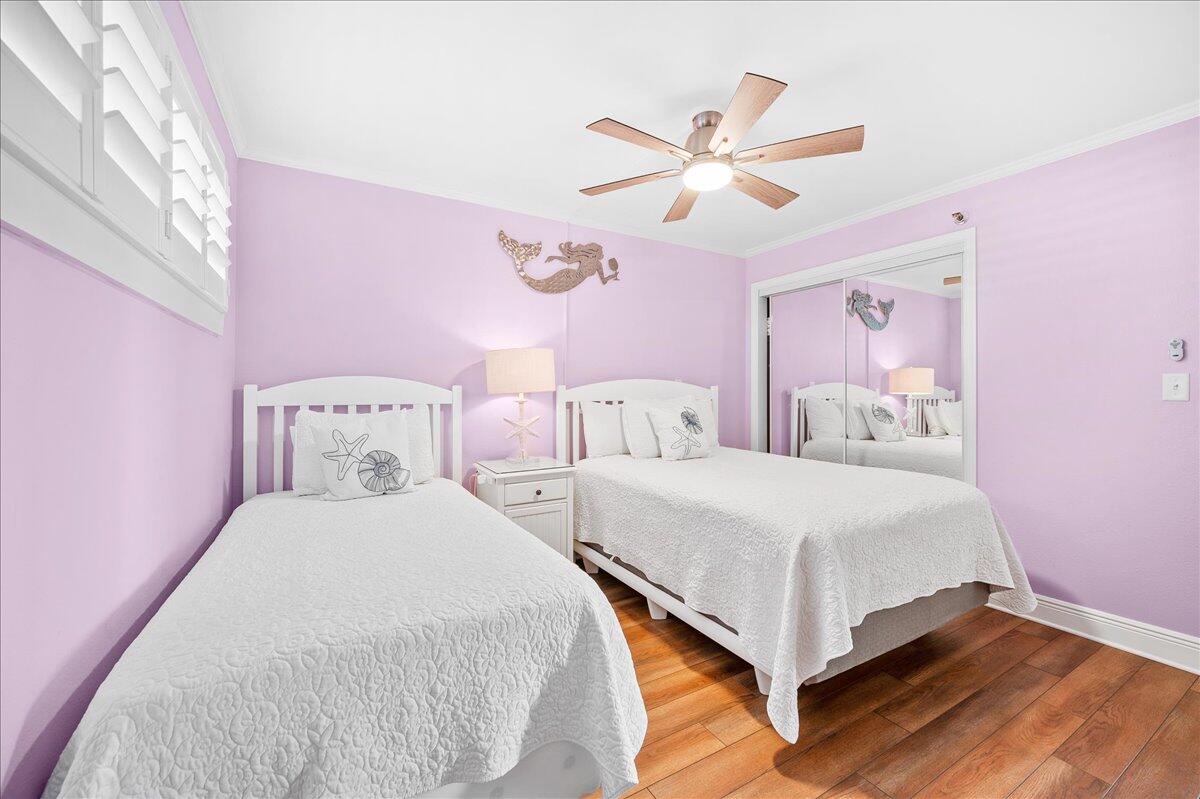 ISLANDER CONDO - Residential