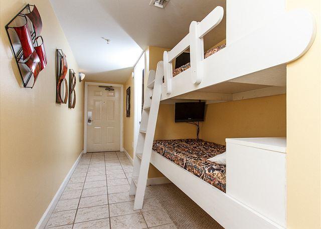 PELICAN ISLE - Residential