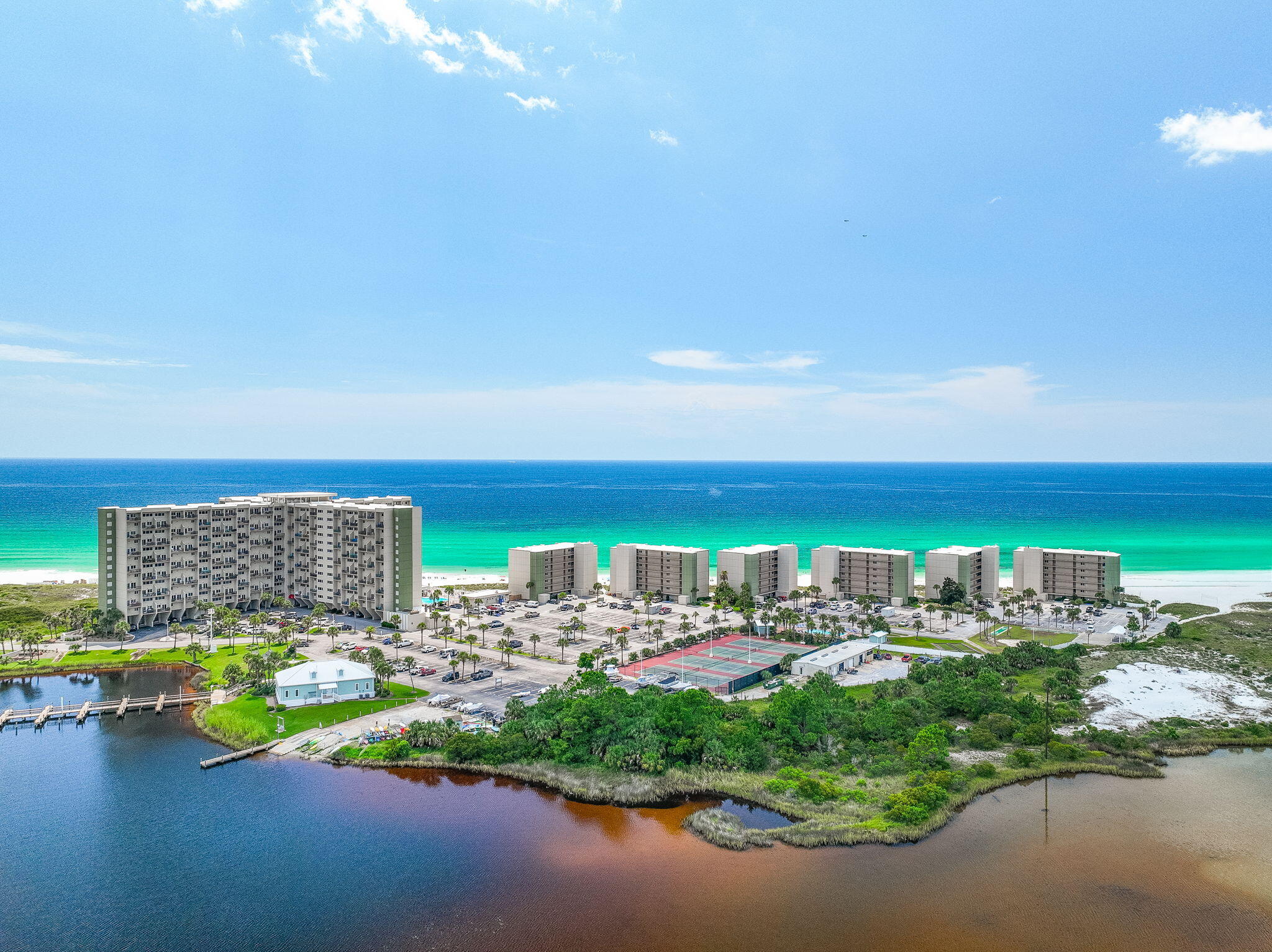 PINNACLE PORT - Residential