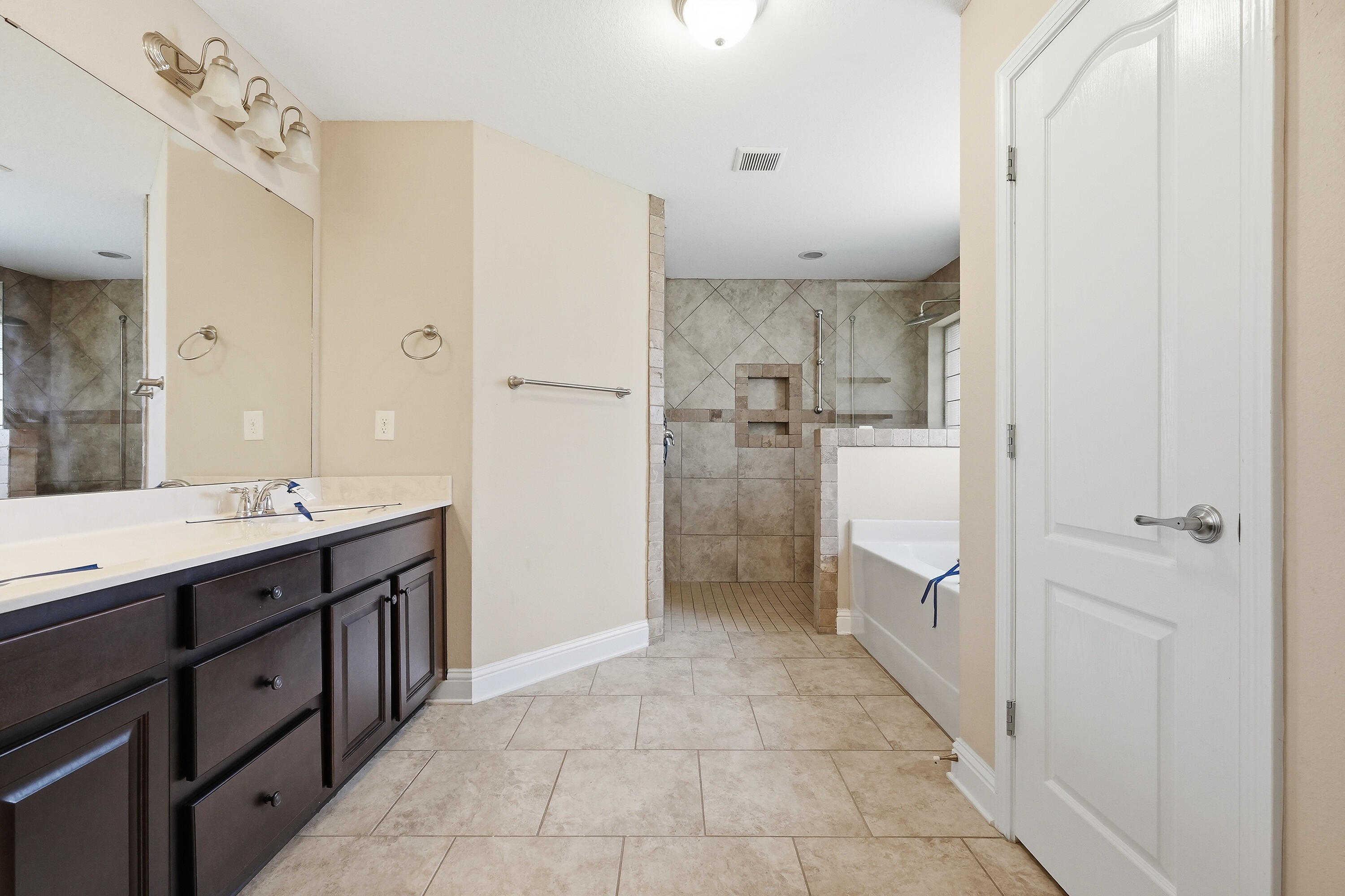 THE MEADOWS - Residential