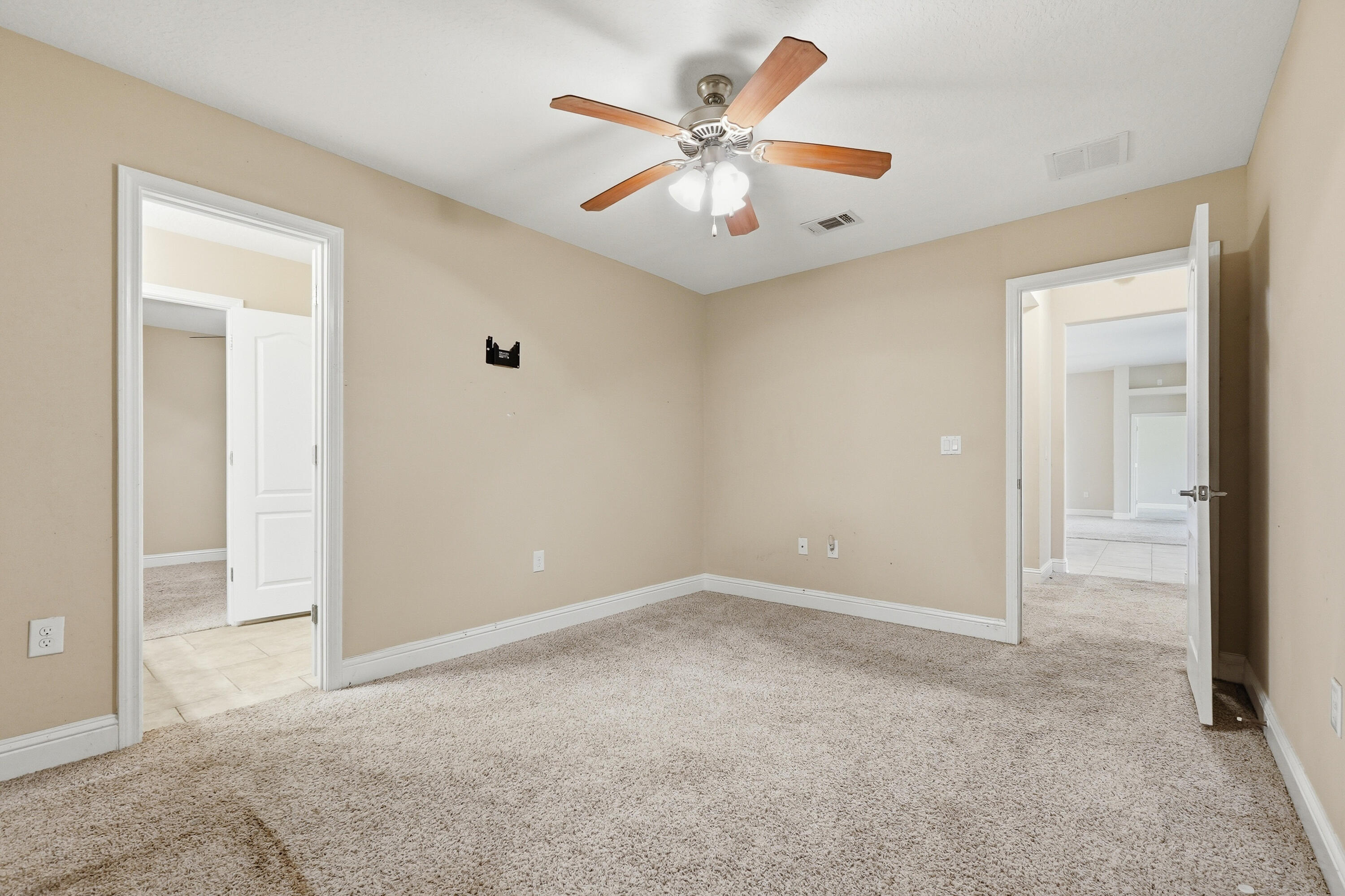 THE MEADOWS - Residential