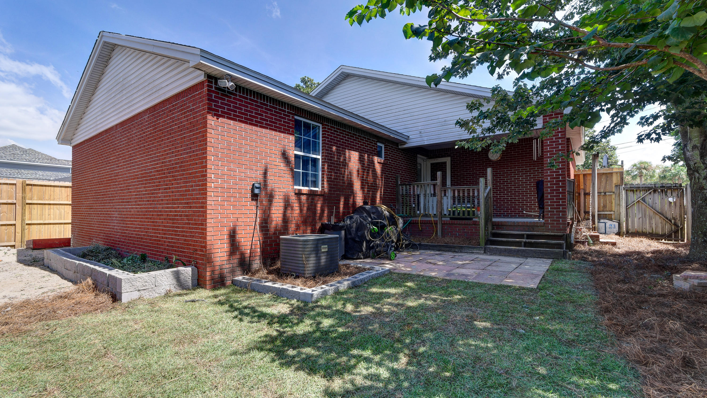 GULF HIGHLANDS - Residential