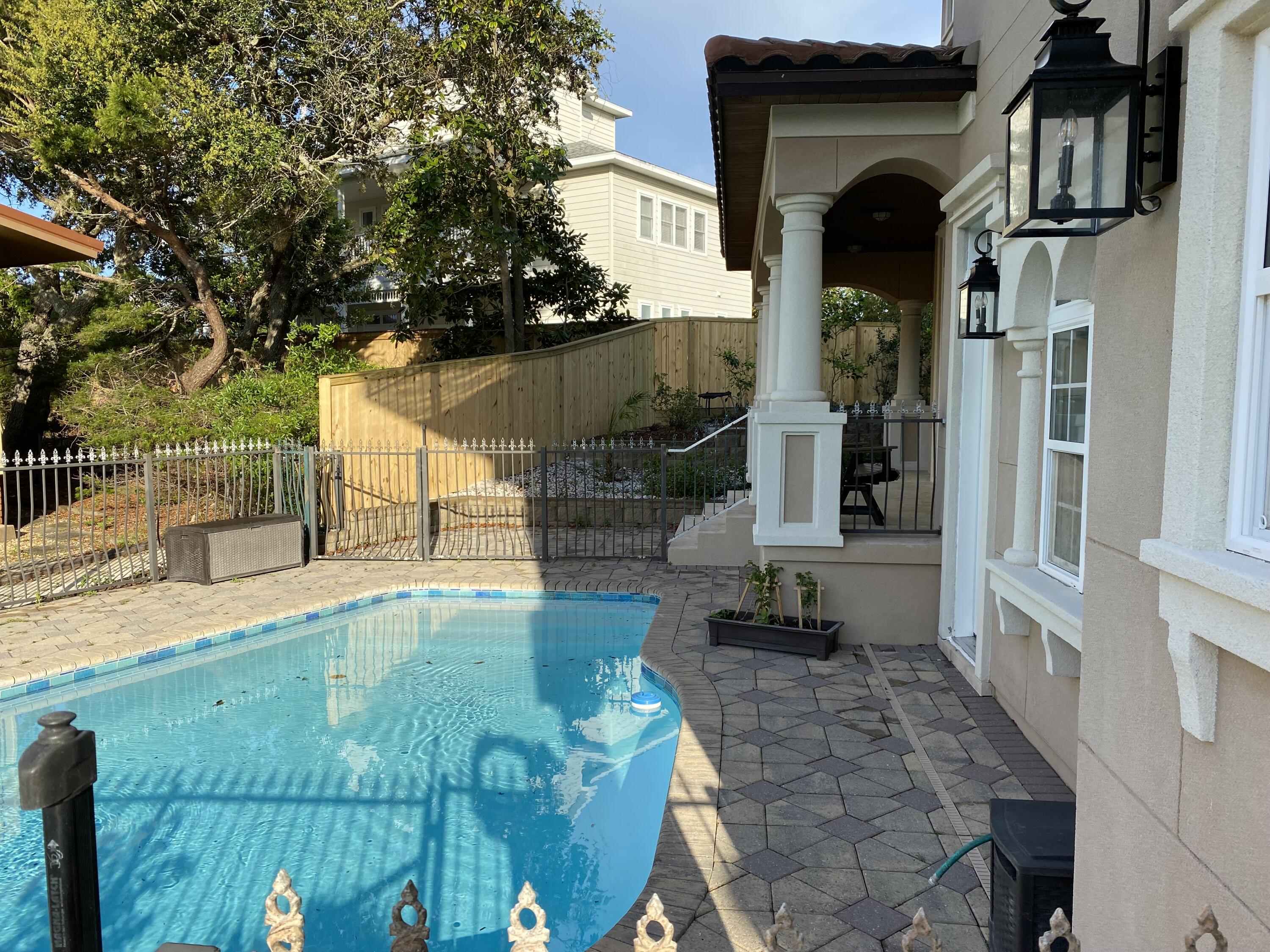 GULF PINES - Residential