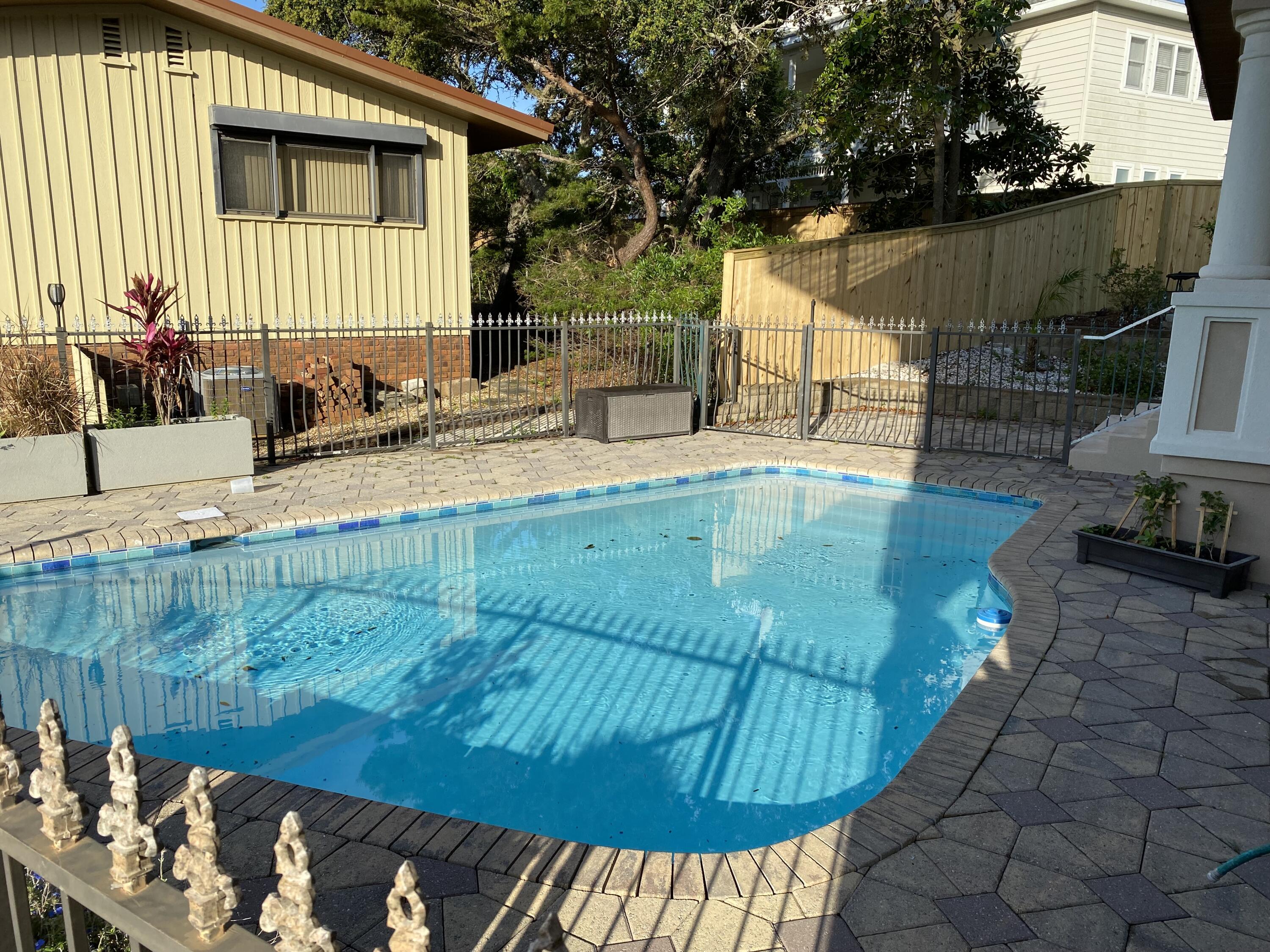GULF PINES - Residential