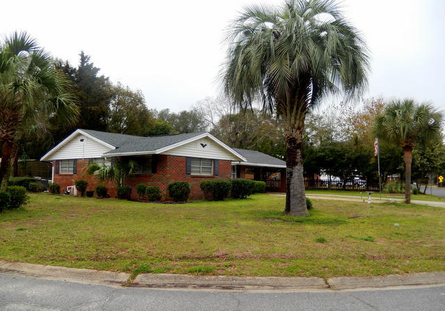 BEL-AIR S/D LOT 1 & N10 FT LOT 9 & NE 10 FT OF LOT 8 - Residential