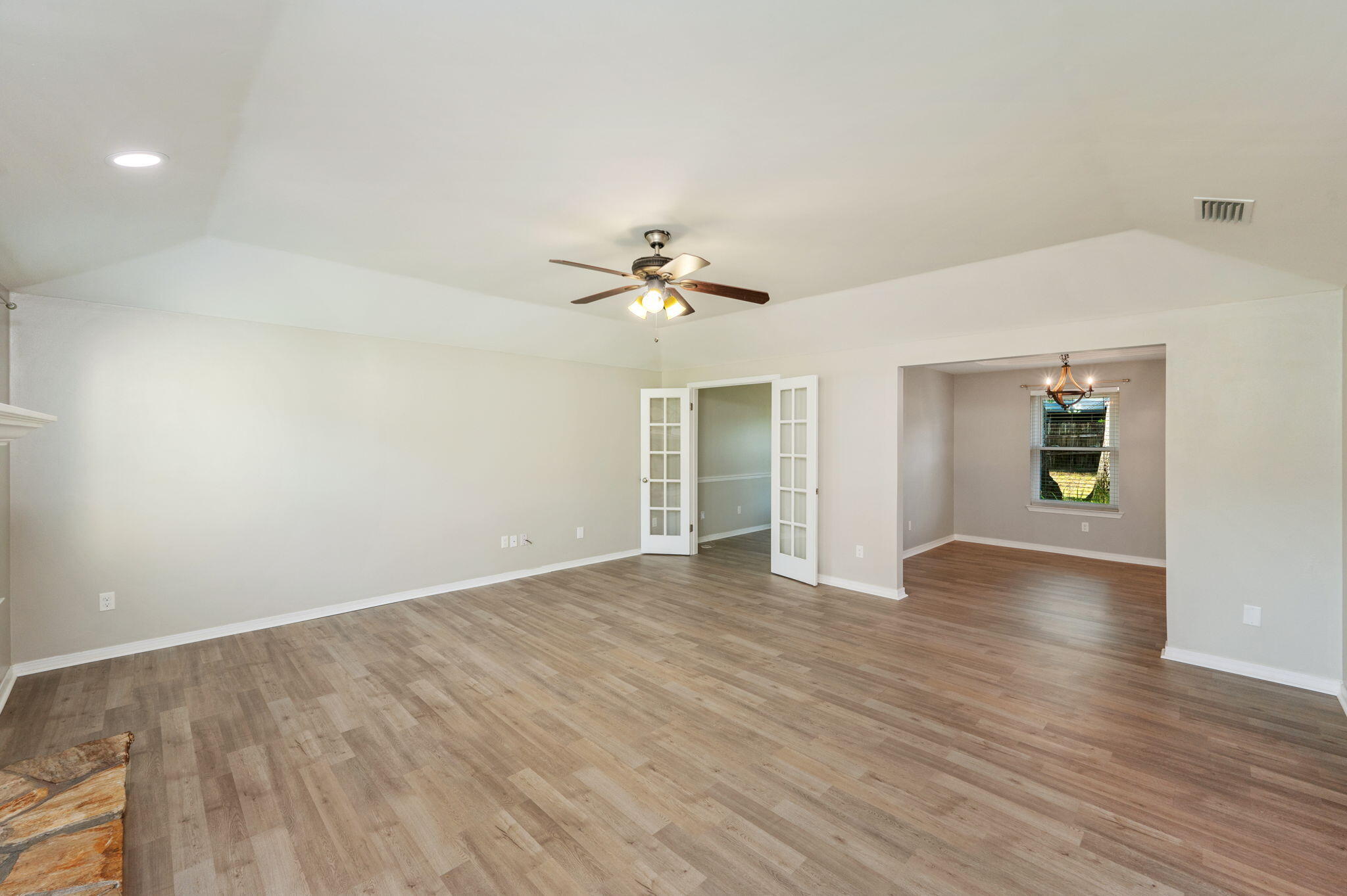 MEADOW WOODS - Residential