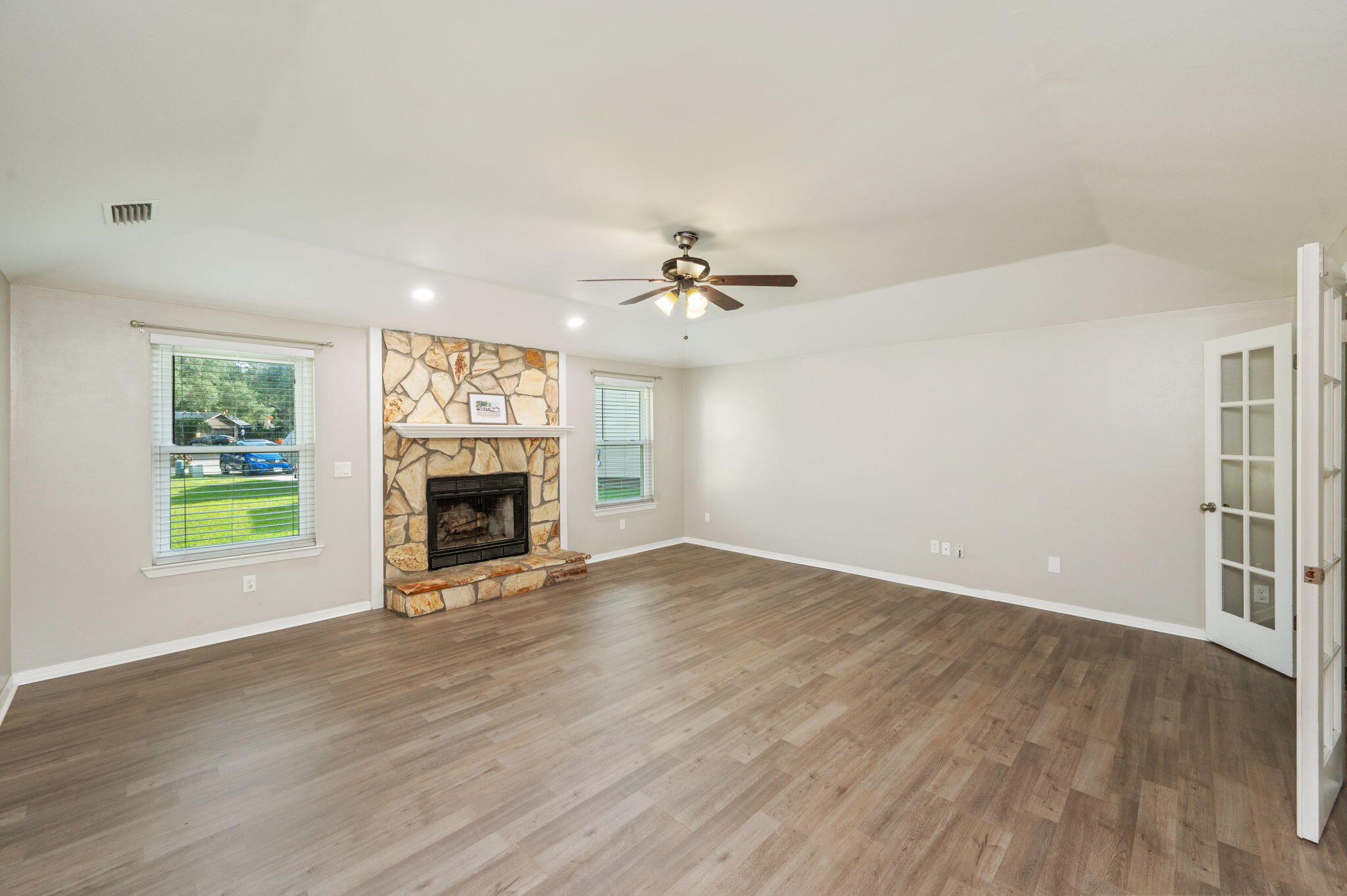 MEADOW WOODS - Residential