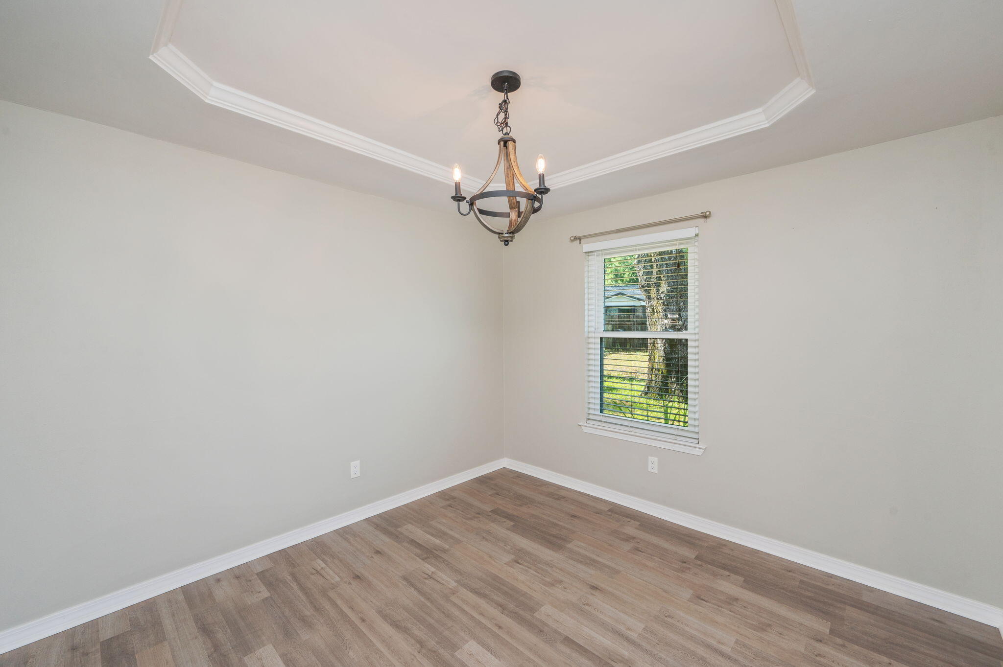 MEADOW WOODS - Residential