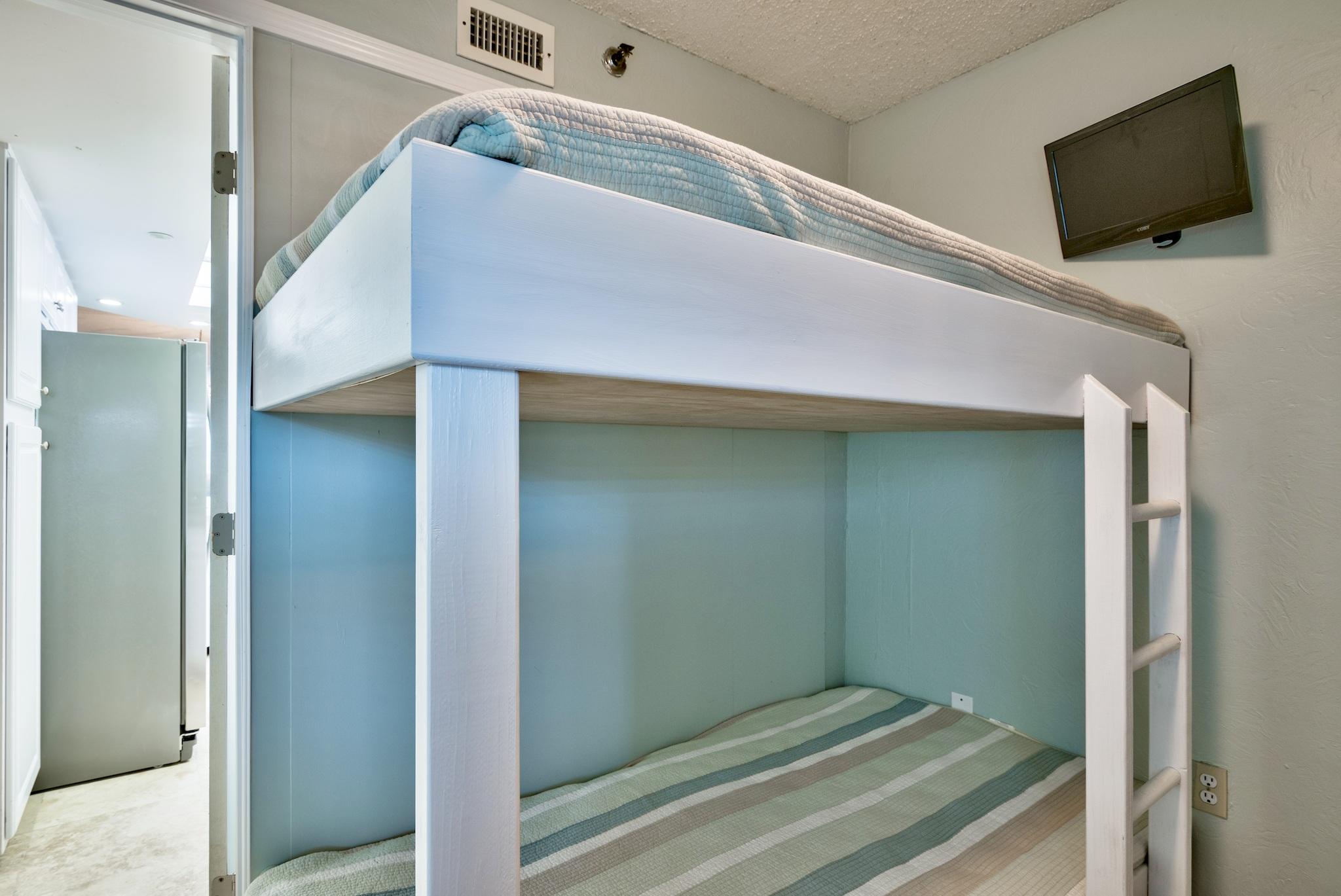 INLET REEF CLUB CONDO - Residential