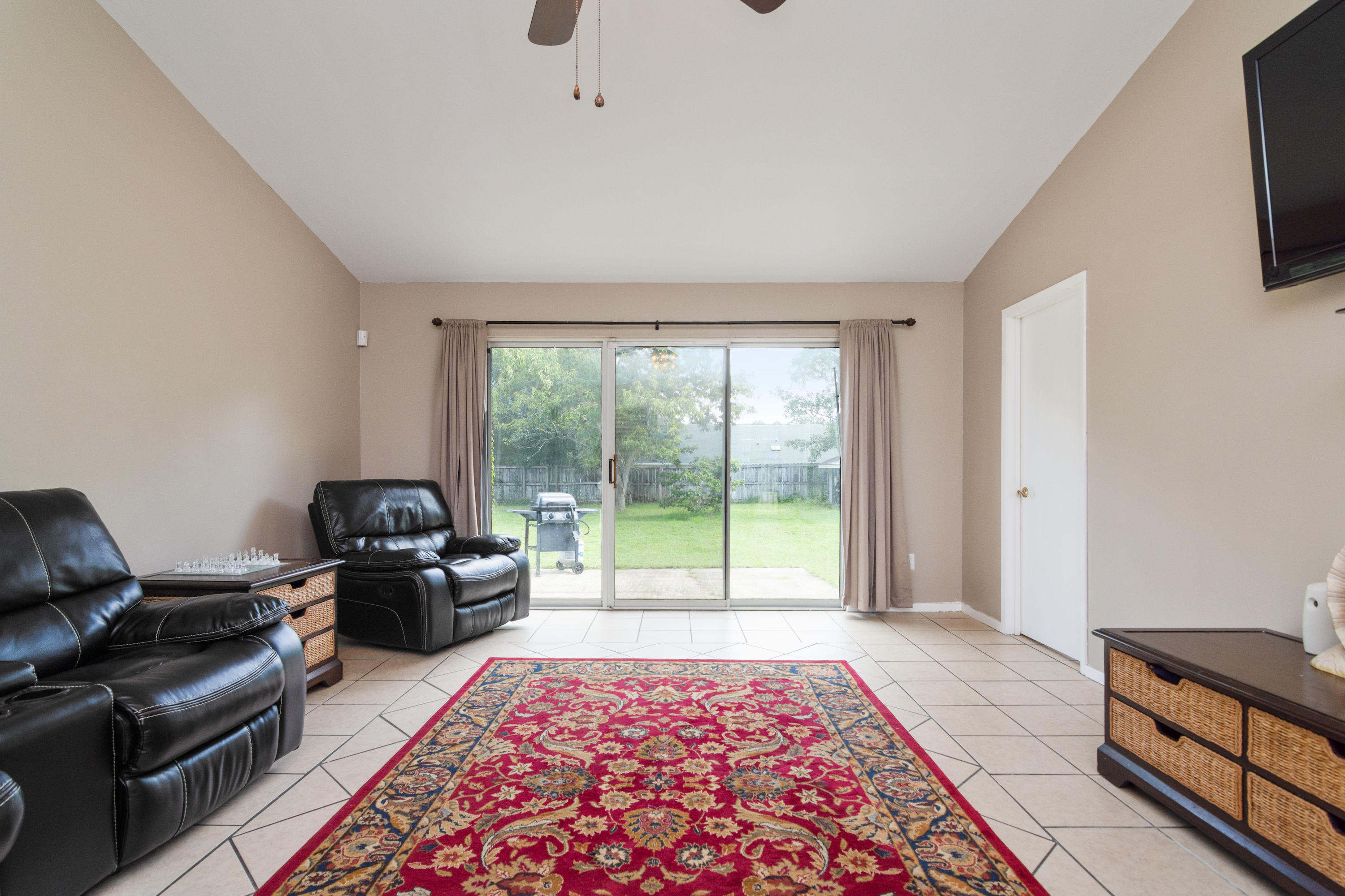 BEAVER CREEK S/D PH II LOT 13 - Residential