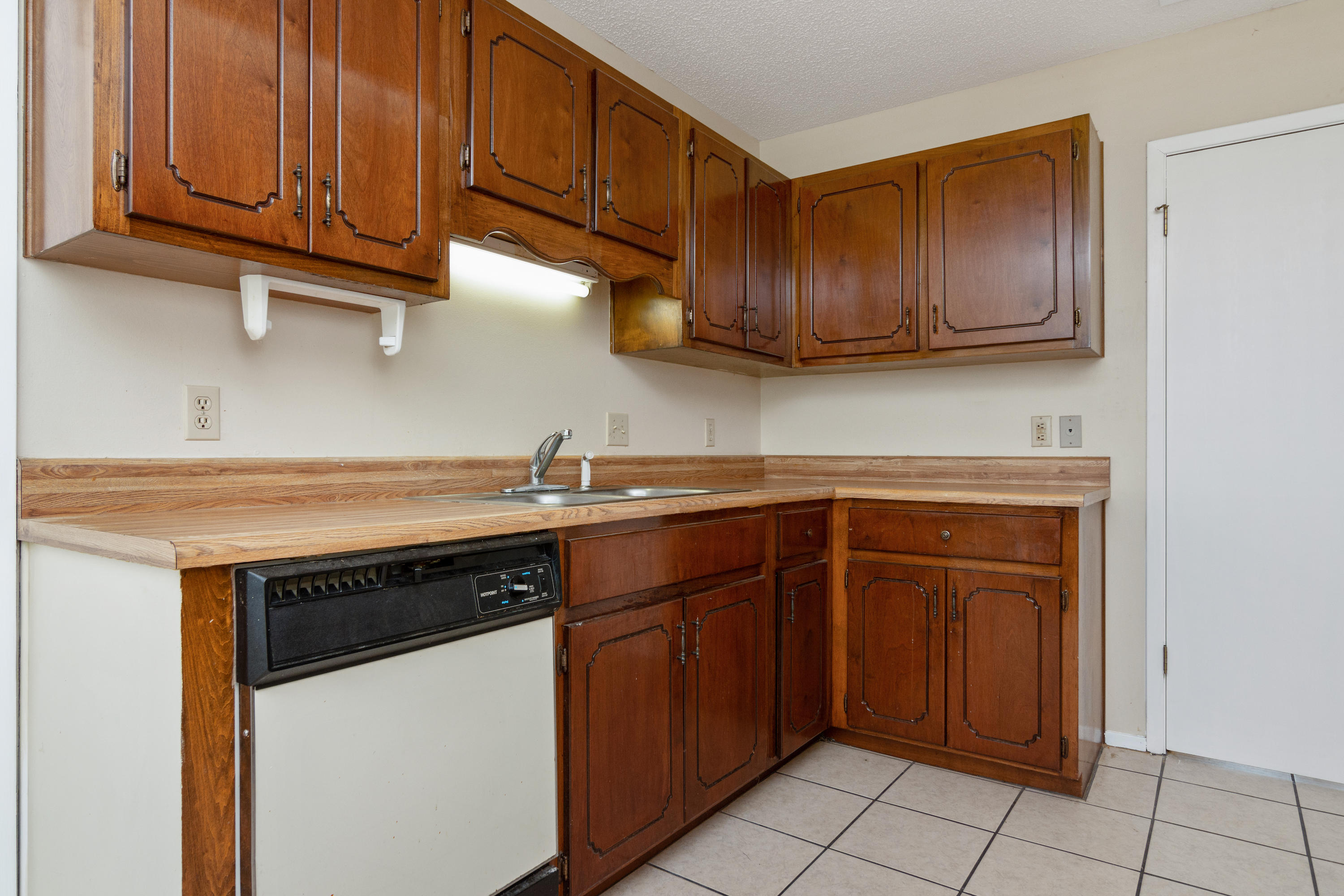 BEAVER CREEK S/D PH II LOT 13 - Residential