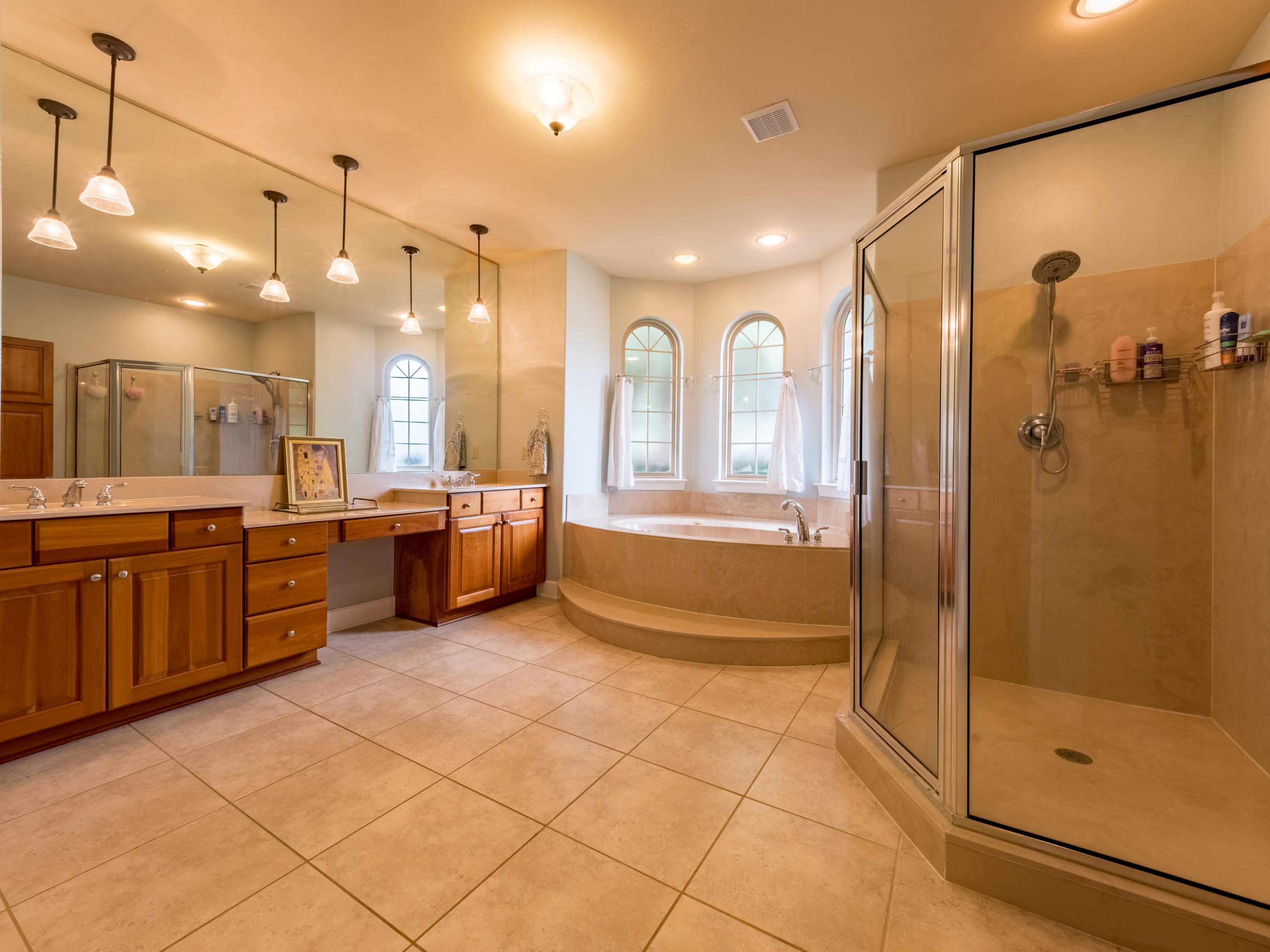 CHARDONNAY ESTATES - Residential