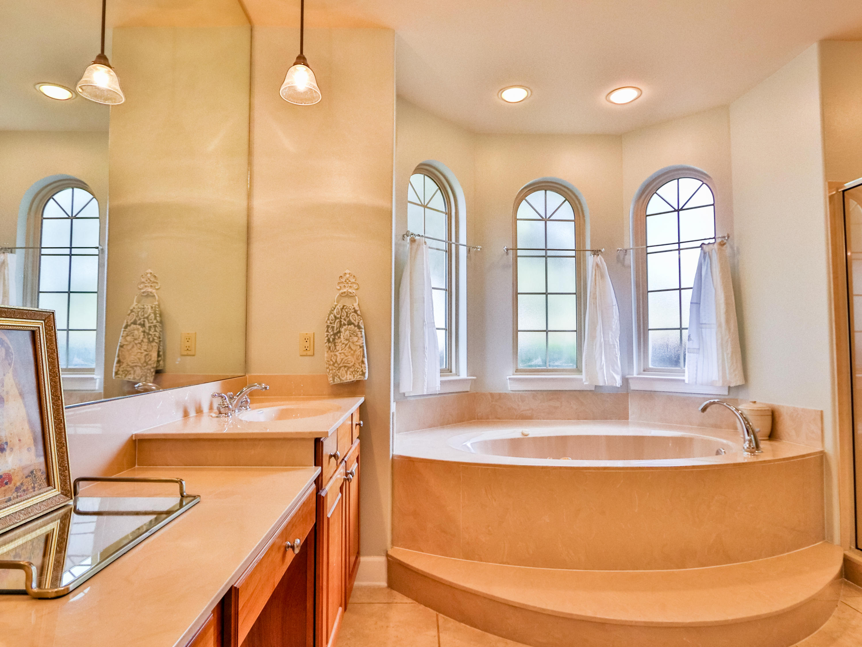 CHARDONNAY ESTATES - Residential