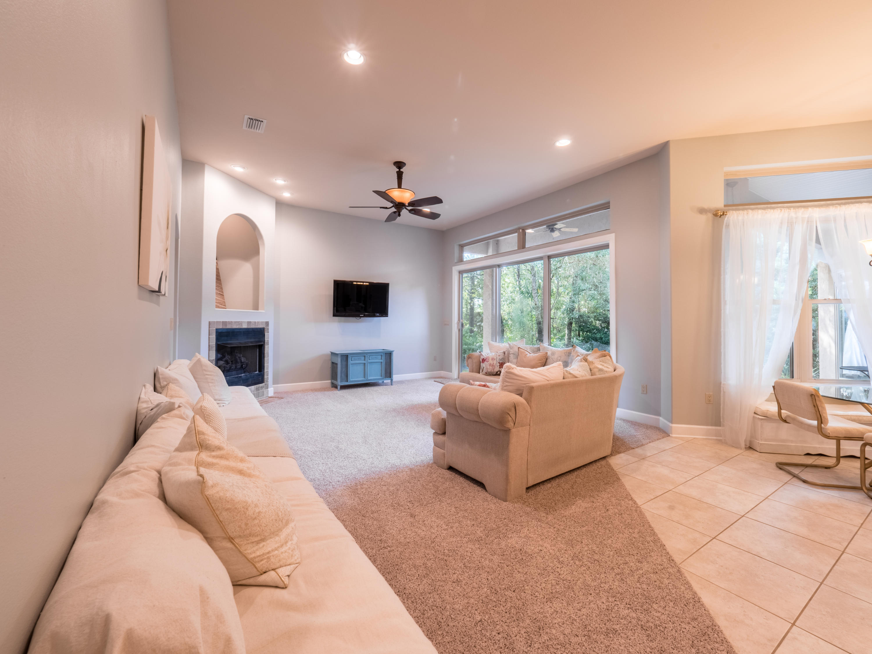 CHARDONNAY ESTATES - Residential