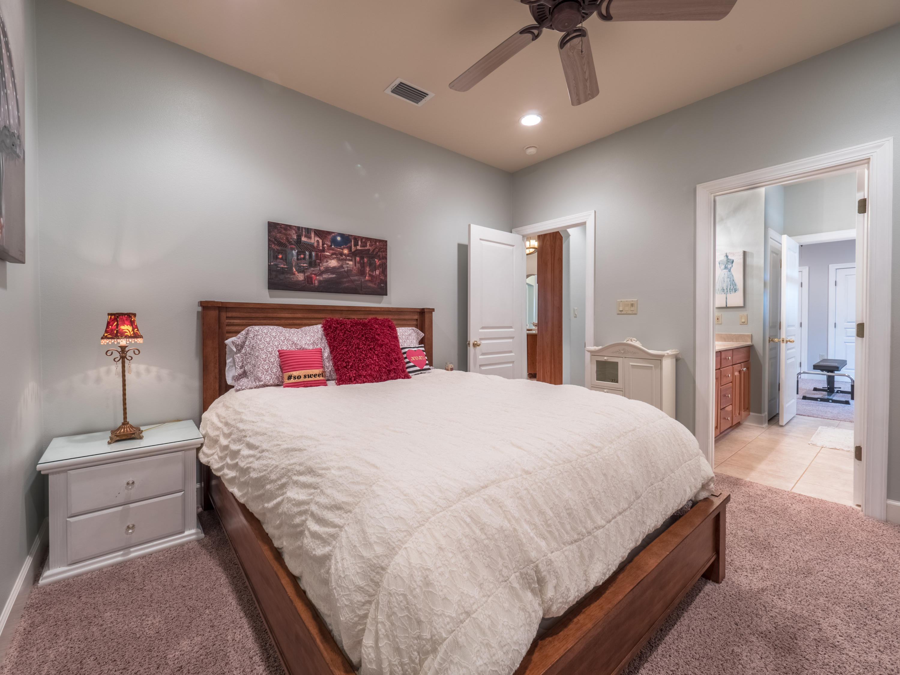 CHARDONNAY ESTATES - Residential