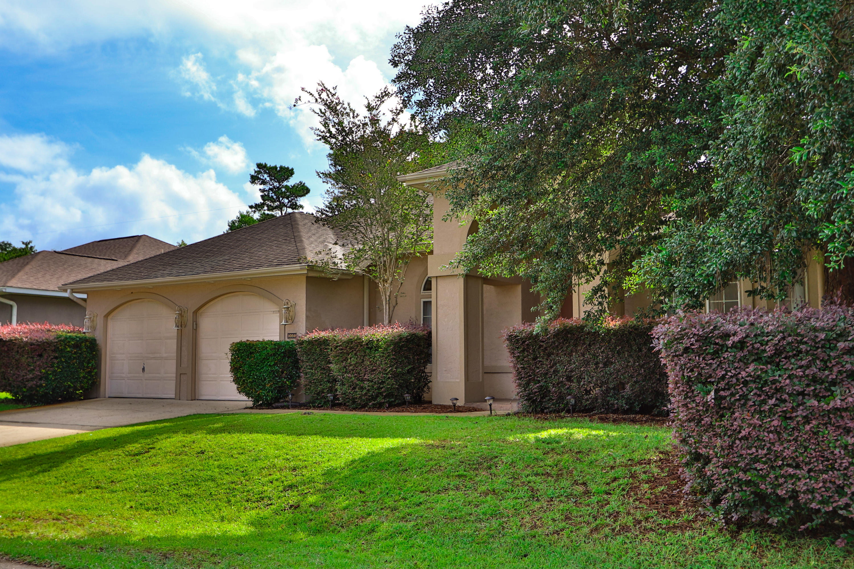 CHARDONNAY ESTATES - Residential