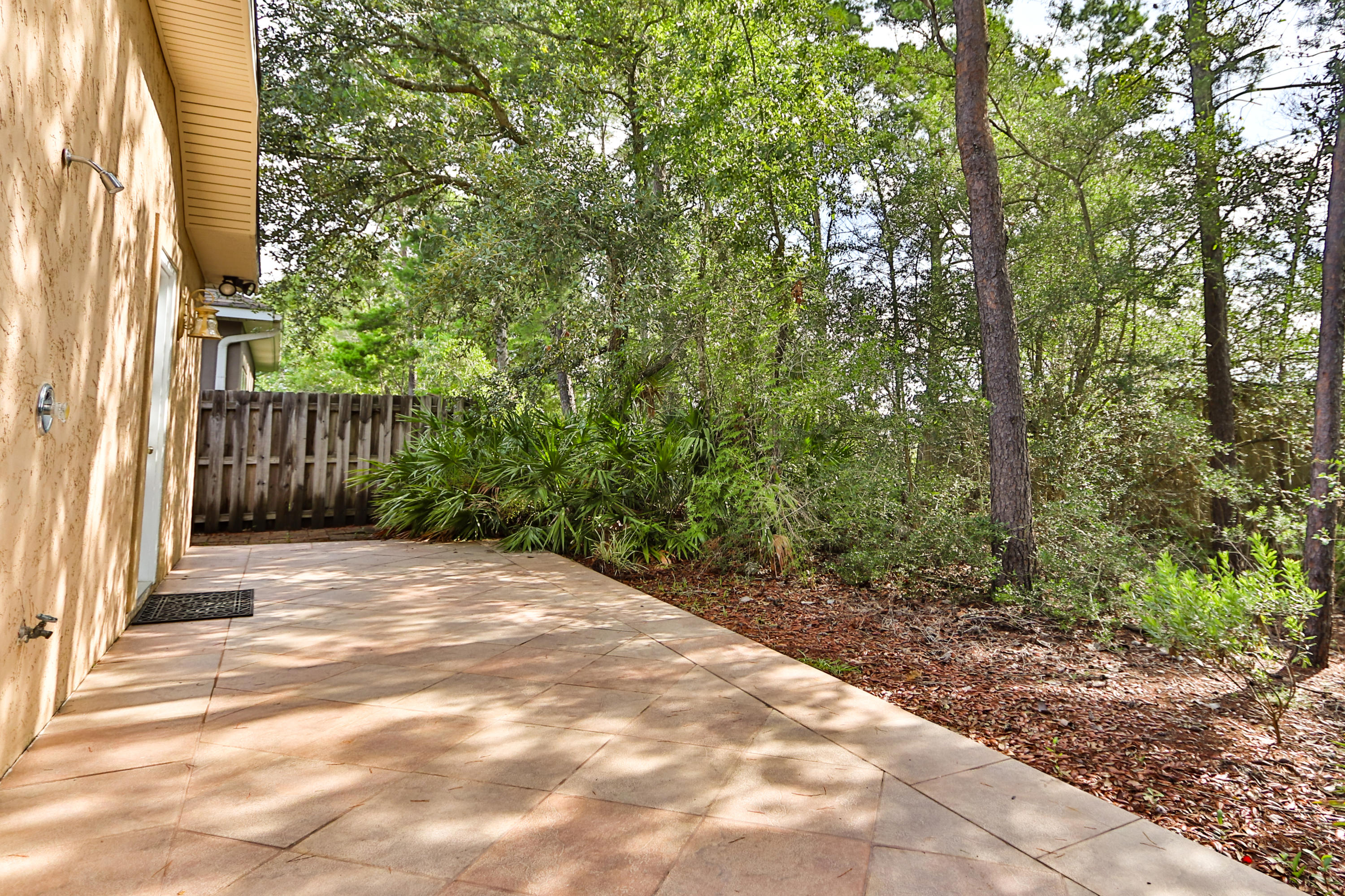 CHARDONNAY ESTATES - Residential