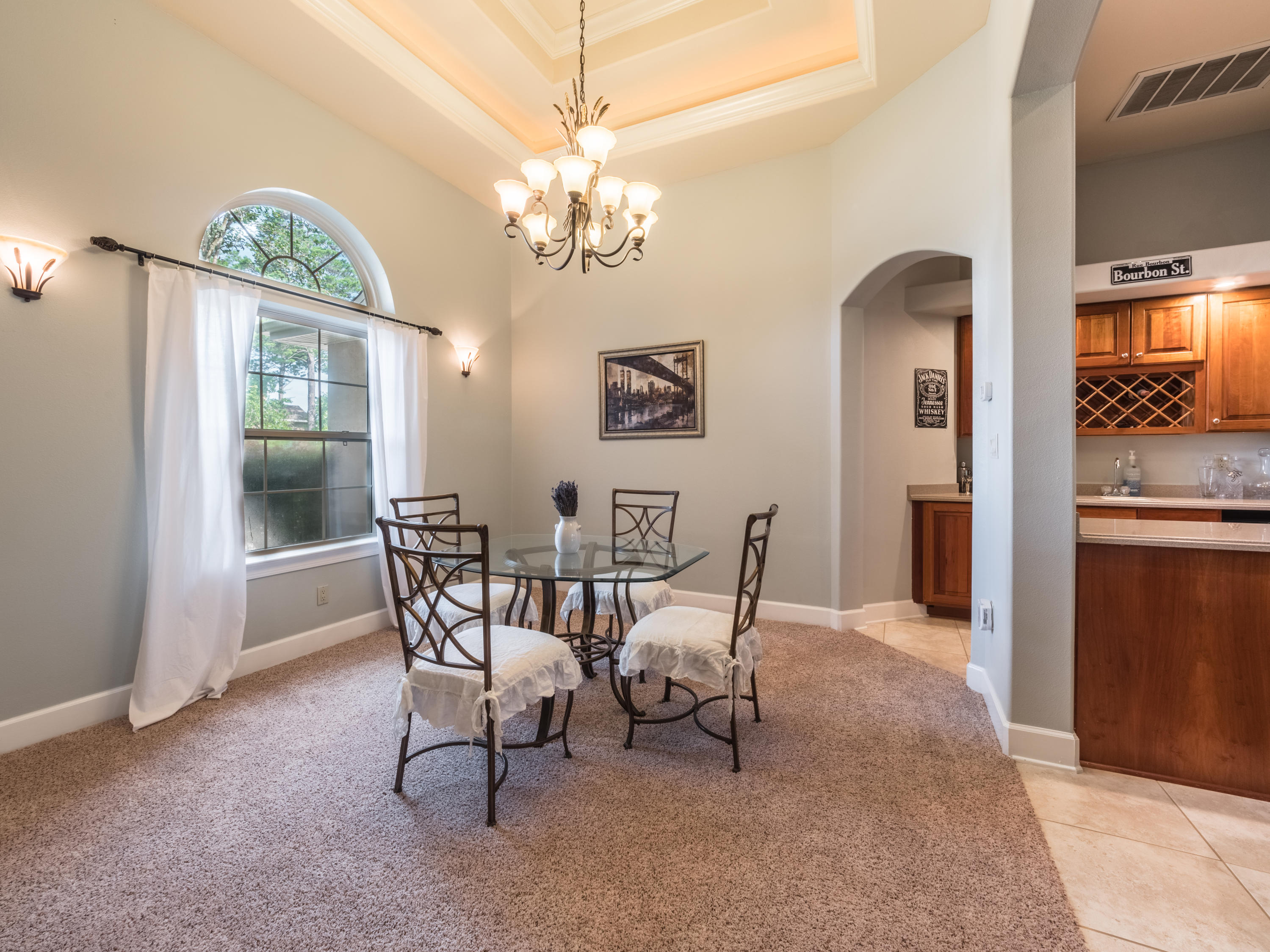 CHARDONNAY ESTATES - Residential