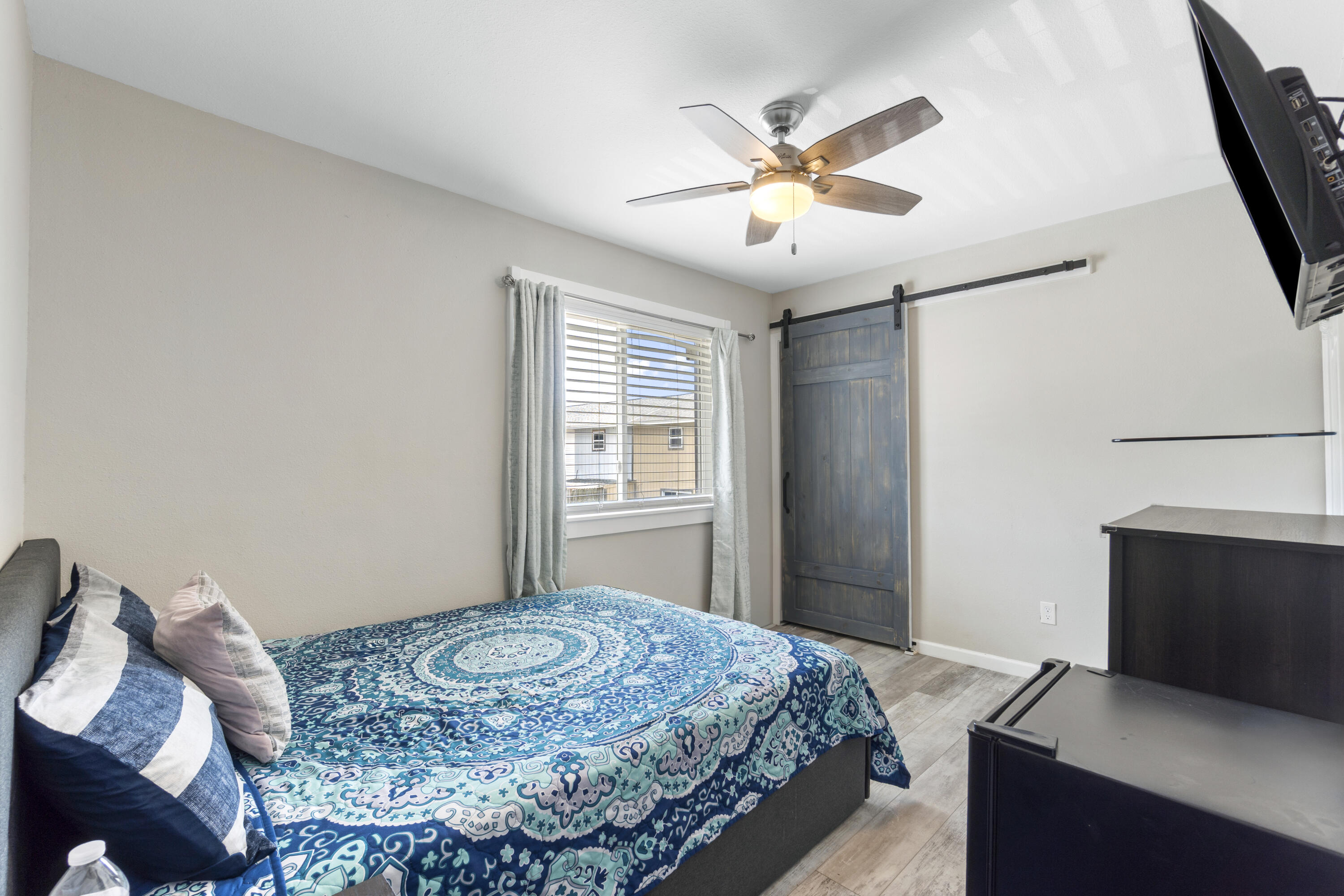 INDIAN HILLS - Residential