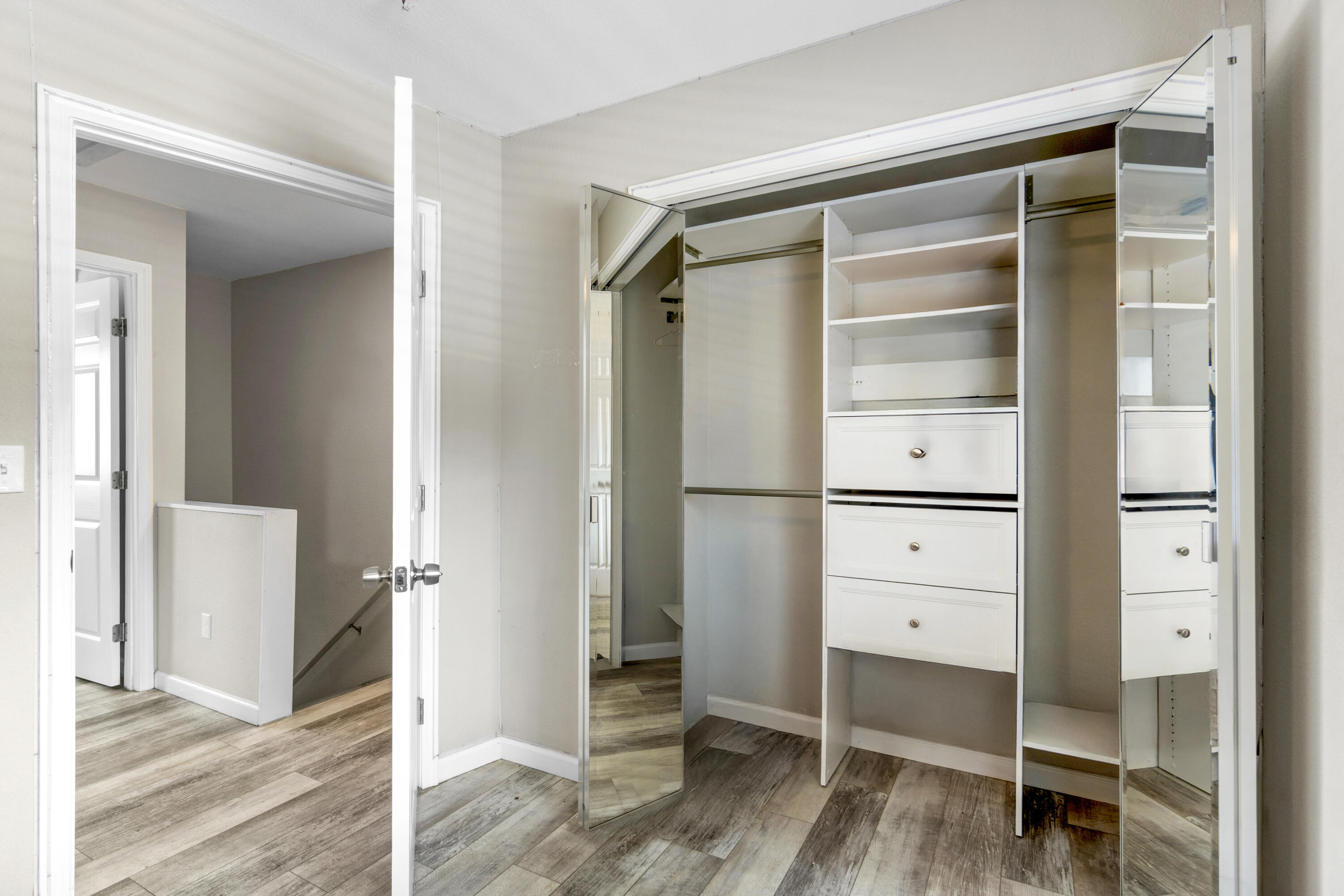 INDIAN HILLS - Residential